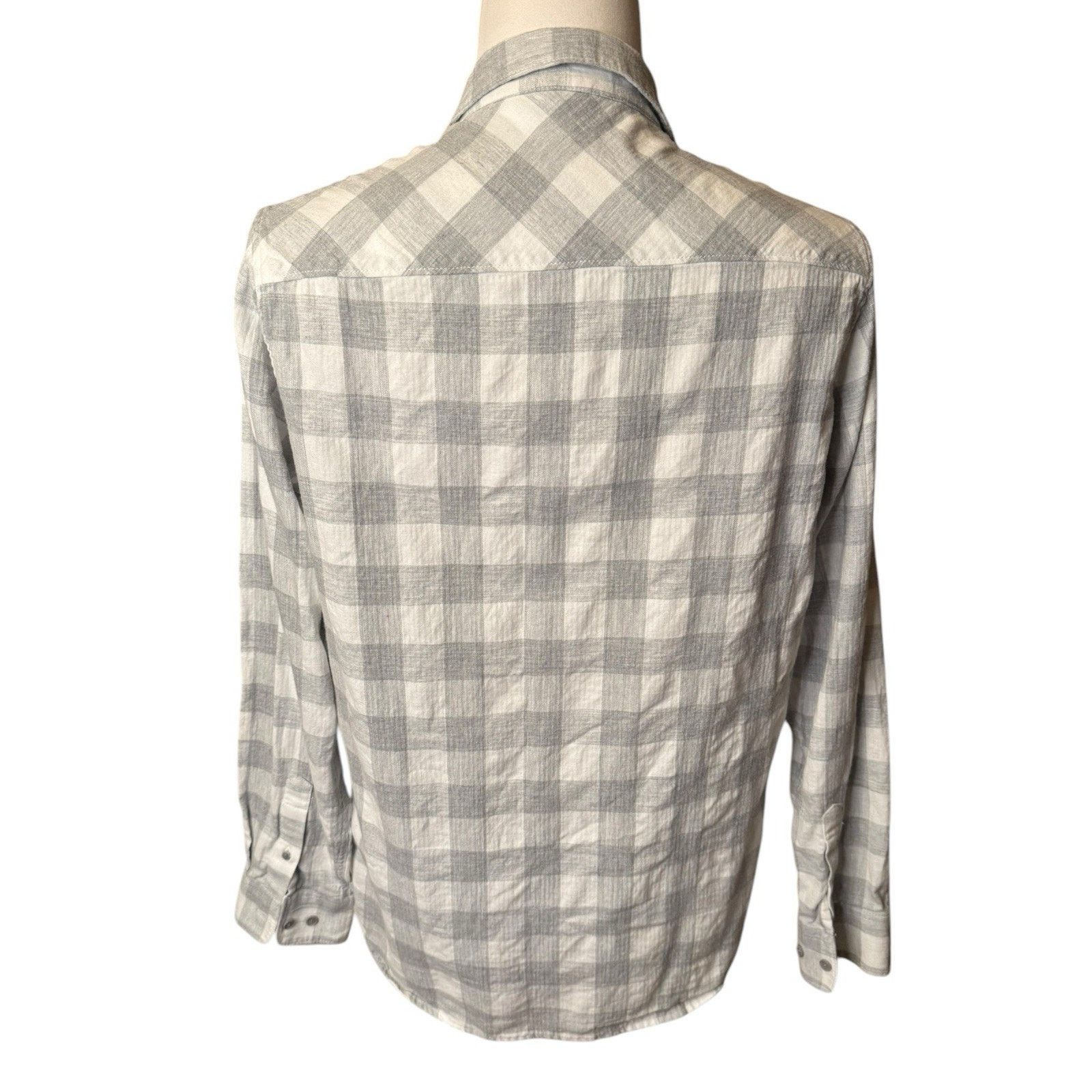 TravisMathew Travis Mathew Cotton Button Up Golf Shirt Light Flannel Gray Size US L / EU 52-54 / 3 - 5 Thumbnail