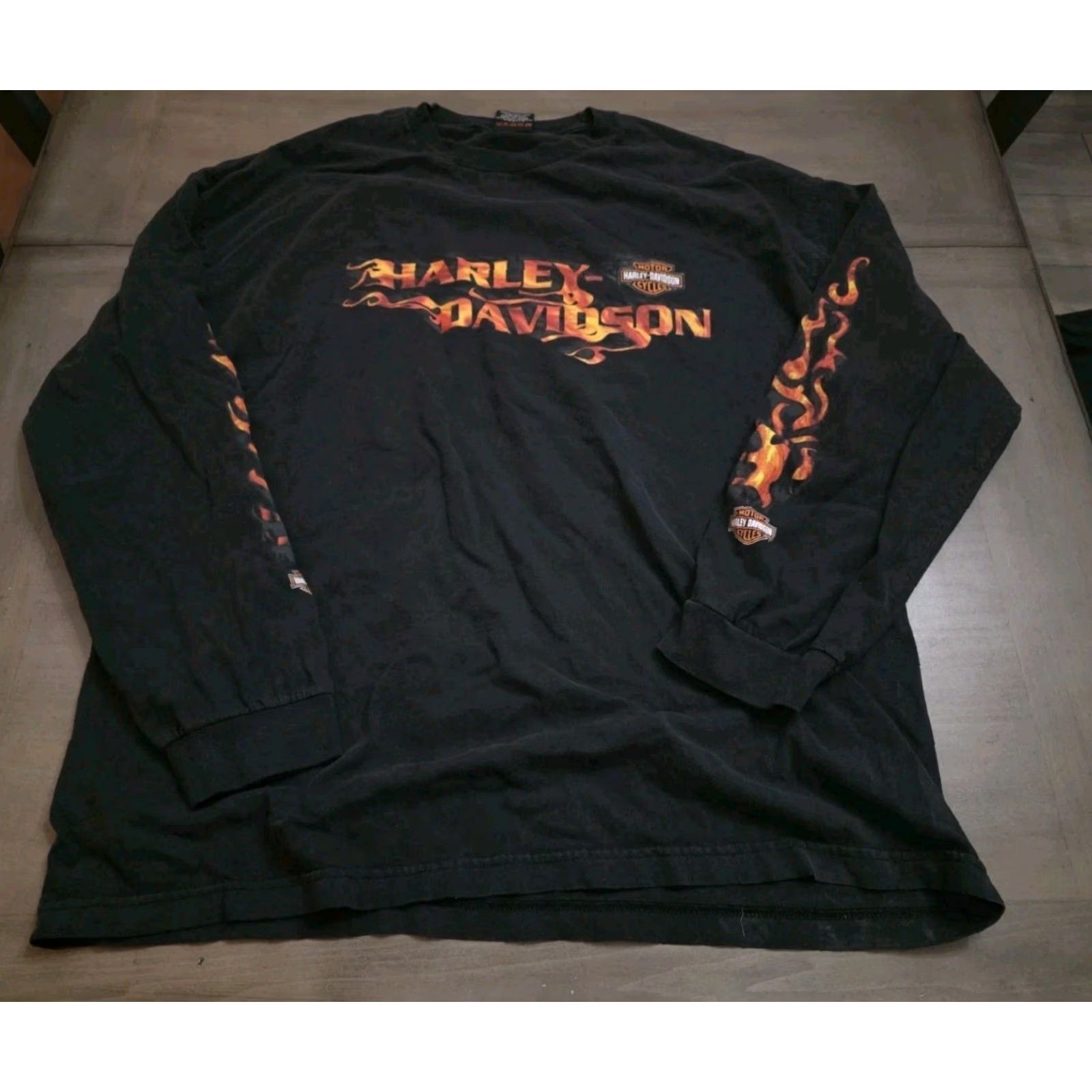 Harley Davidson VINTAGE Harley-Davidson United Arab Emirates Tee T-Shirt 2XL Biker Shirt Men Black 2000s Size US XXL / EU 58 / 5 - 2 Thumbnail