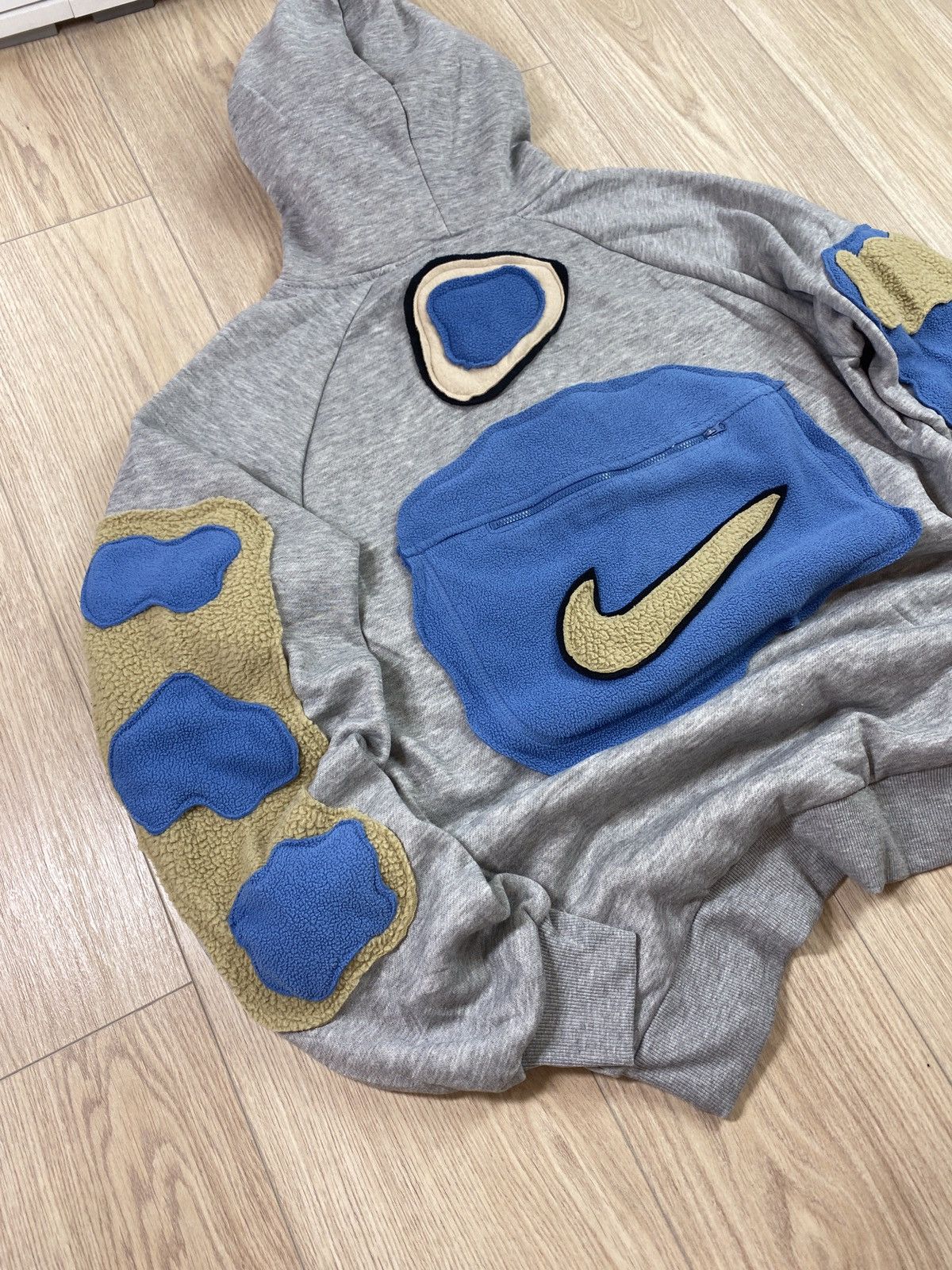 Nike × Vintage Vintage Nike Custom Skelet Center Swoosh Oversize Hoodie Y2K Size US L / EU 52-54 / 3 - 6 Thumbnail