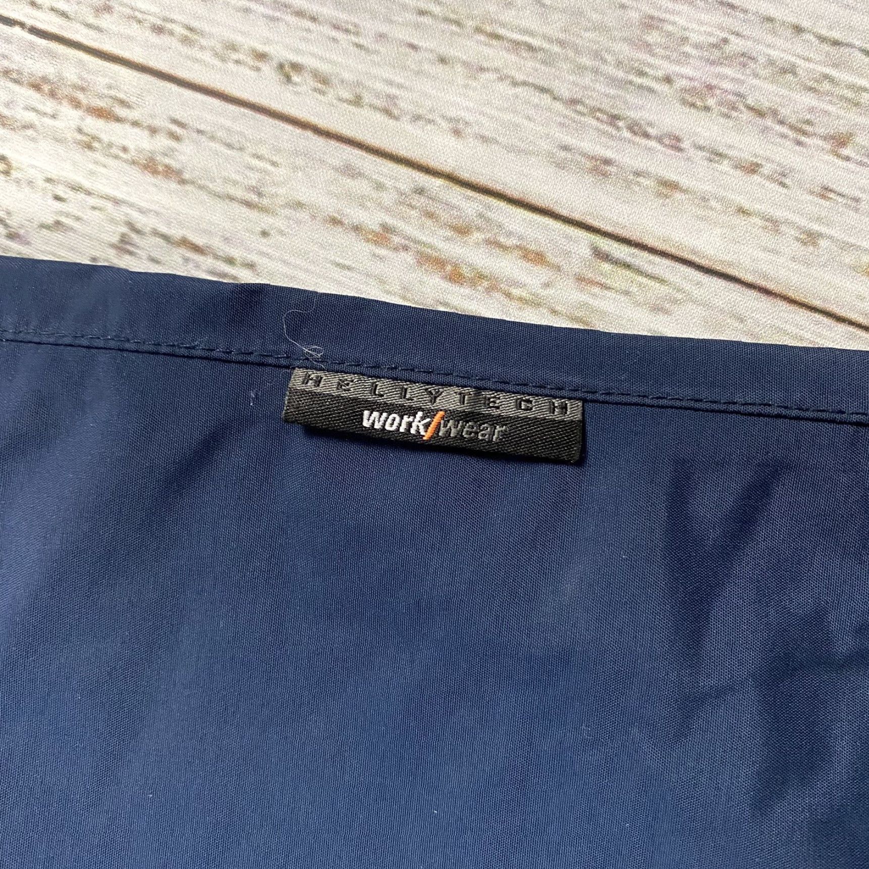 Helly Hansen VINTAGE HELLY HANSEN Water/Windproof Shell Pants EMT Large Hellytech Workwear Pathogen Navy Blue Men L Pants Pathogen Resistance 90s? Size US 33 - 3 Thumbnail