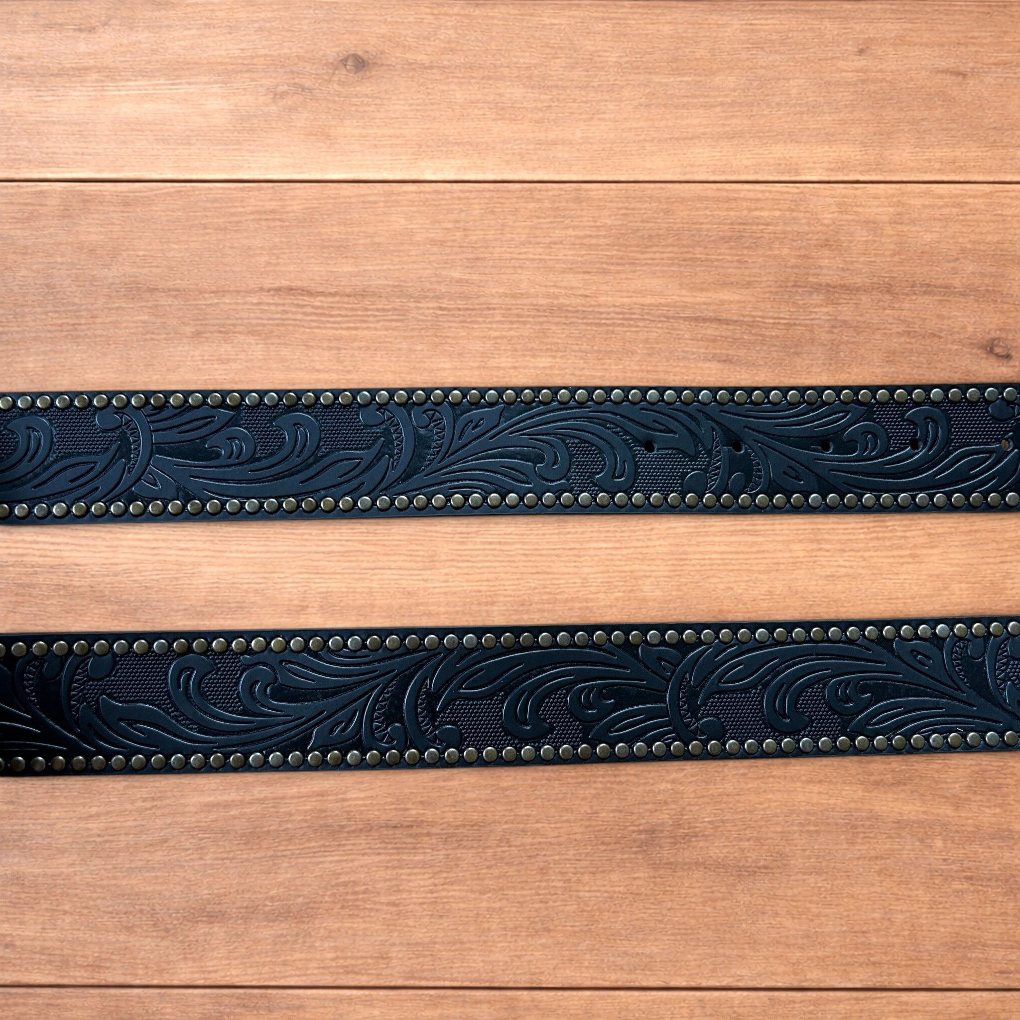 Japanese Brand Faux leather western cowboy belt in black with brass trim. Size ONE SIZE - 4 Thumbnail