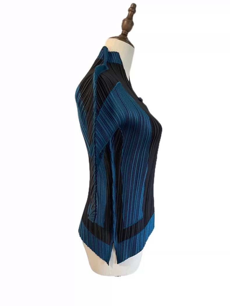 Issey Miyake Issey Miyake size:2 Blue and black short-sleeved top Size M / US 6-8 / IT 42-44 - 3 Thumbnail