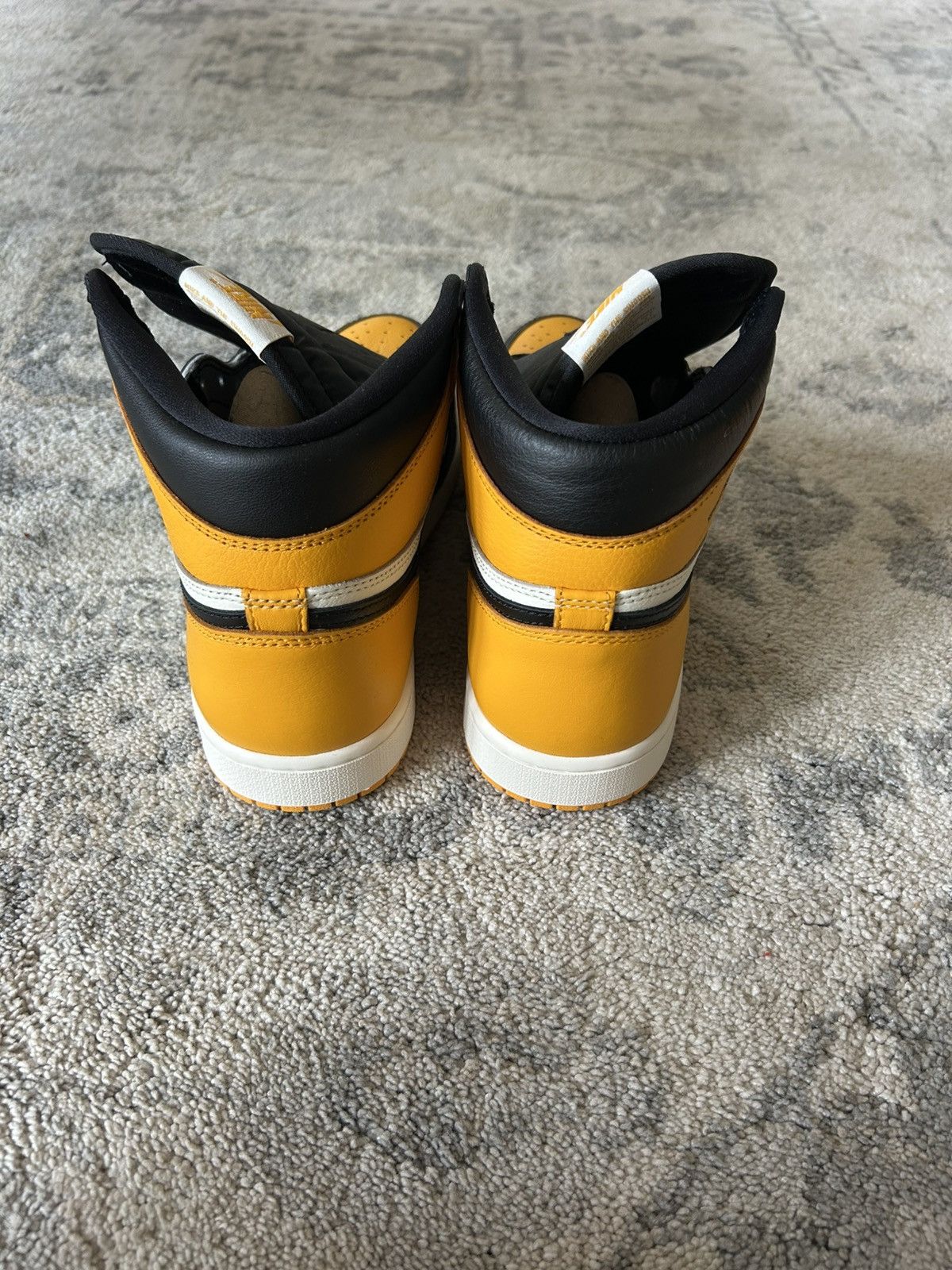 Jordan Brand Jordan 1 Taxi Size US 10.5 / EU 43-44 - 4 Thumbnail
