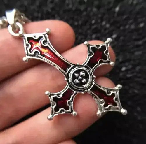 Japanese Brand Chrome Red Silver Cross Goth God Pendant Necklace Star Demon Size ONE SIZE - 3 Thumbnail