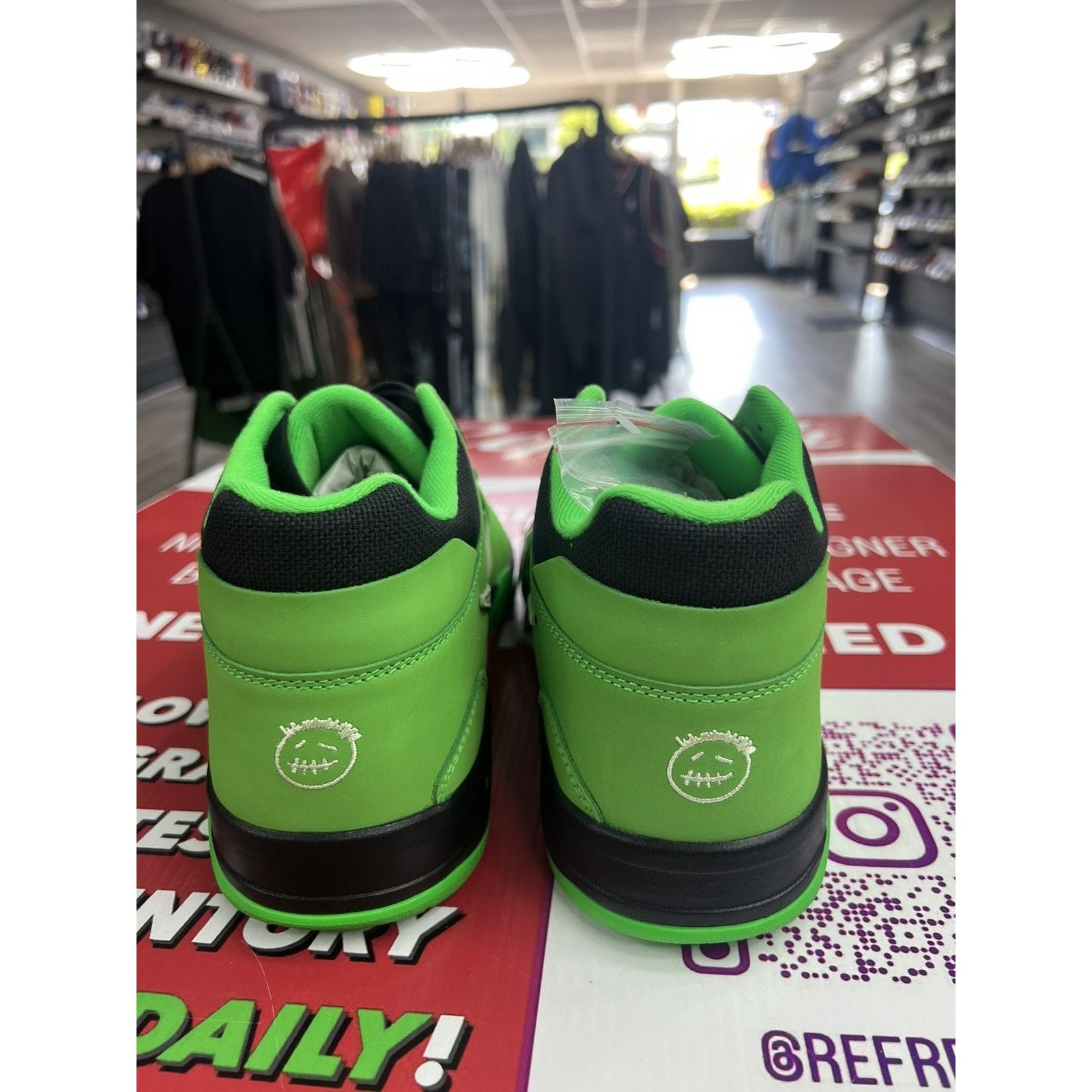 Jordan Brand Jumpman Jack Travis Scott Green Spark Size 14 IM9113-300 Size US 14 / EU 47 - 6 Thumbnail