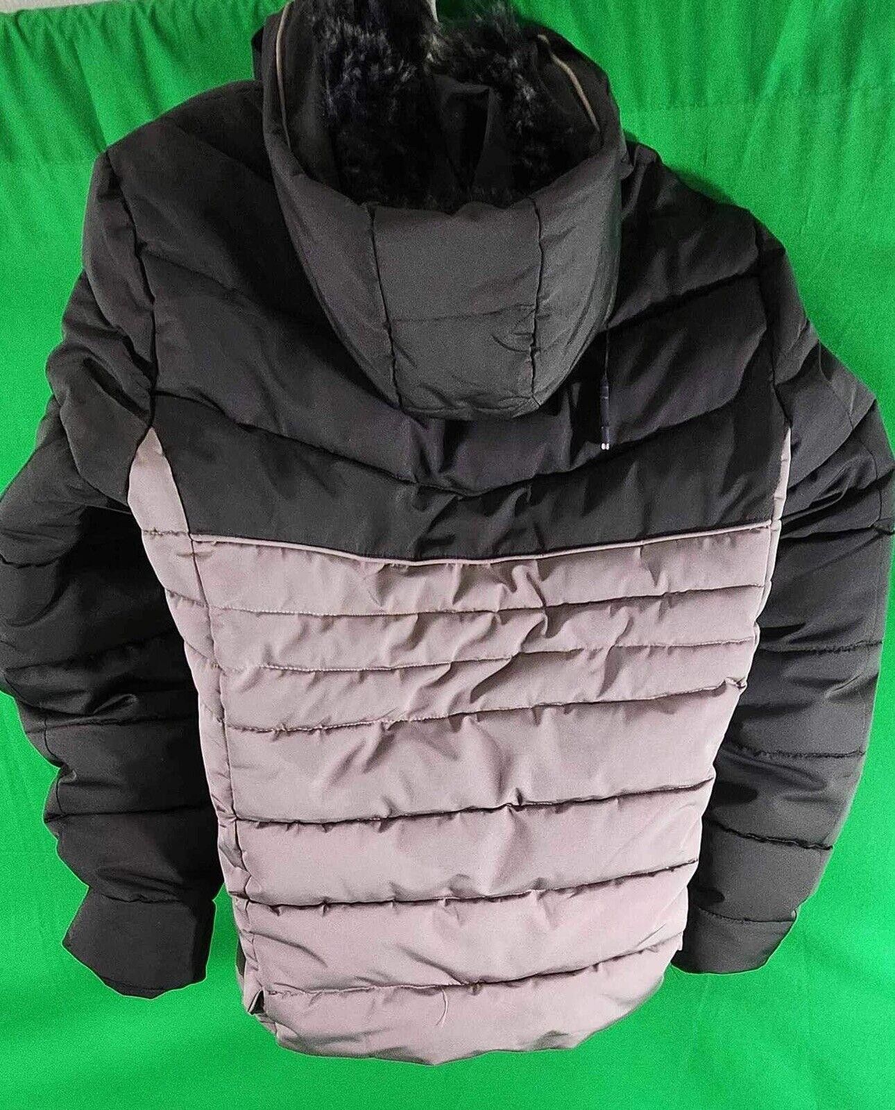 Designer Stylish Black and Gray Puffer Jacket with Faux Fur Hood Size L / US 10 / IT 46 - 5 Thumbnail
