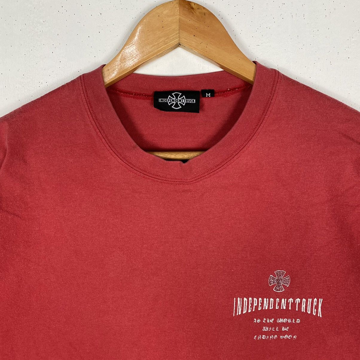 Independent Truck Co. × Vintage AS THE WORLD WILL BE ENDING SOON CROSS TEE Size US M / EU 48-50 / 2 - 5 Thumbnail
