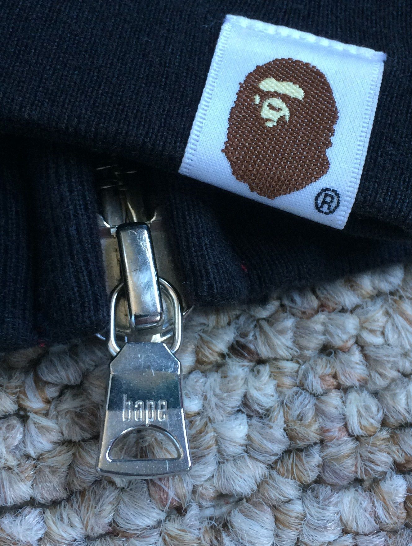 Bape OG Bape Embroidered Crest Logo Zip Hoodie size XL Size US XL / EU 56 / 4 - 5 Thumbnail