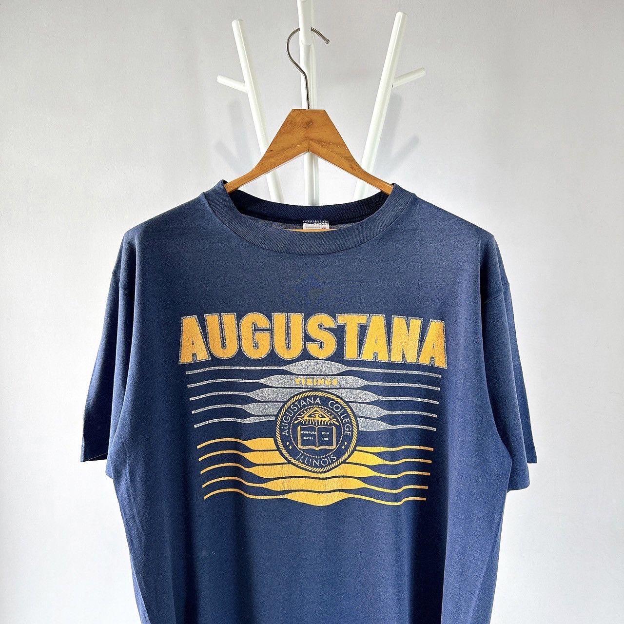 Jerzees 90s Augustana College crewneck t-shirt/ L Size US L / EU 52-54 / 3 - 3 Thumbnail