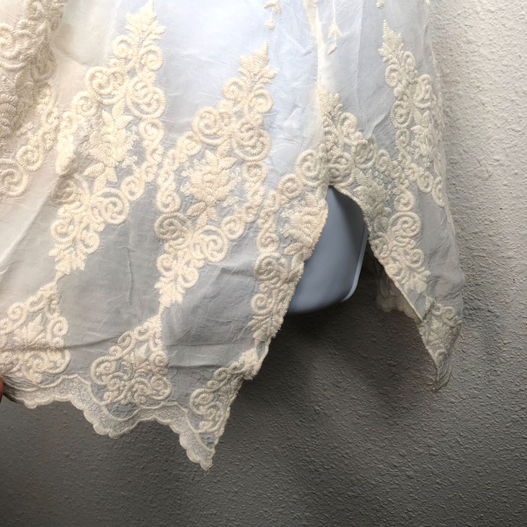 Johnny Was Johnny Was Blouse Tunic Top Embroidered Ivory Cream XS Crew Neck Short Sleeve Cupra Rayon Adults Women Relaxed Regular Size XS Size XS / US 0-2 / IT 36-38 - 7 Thumbnail