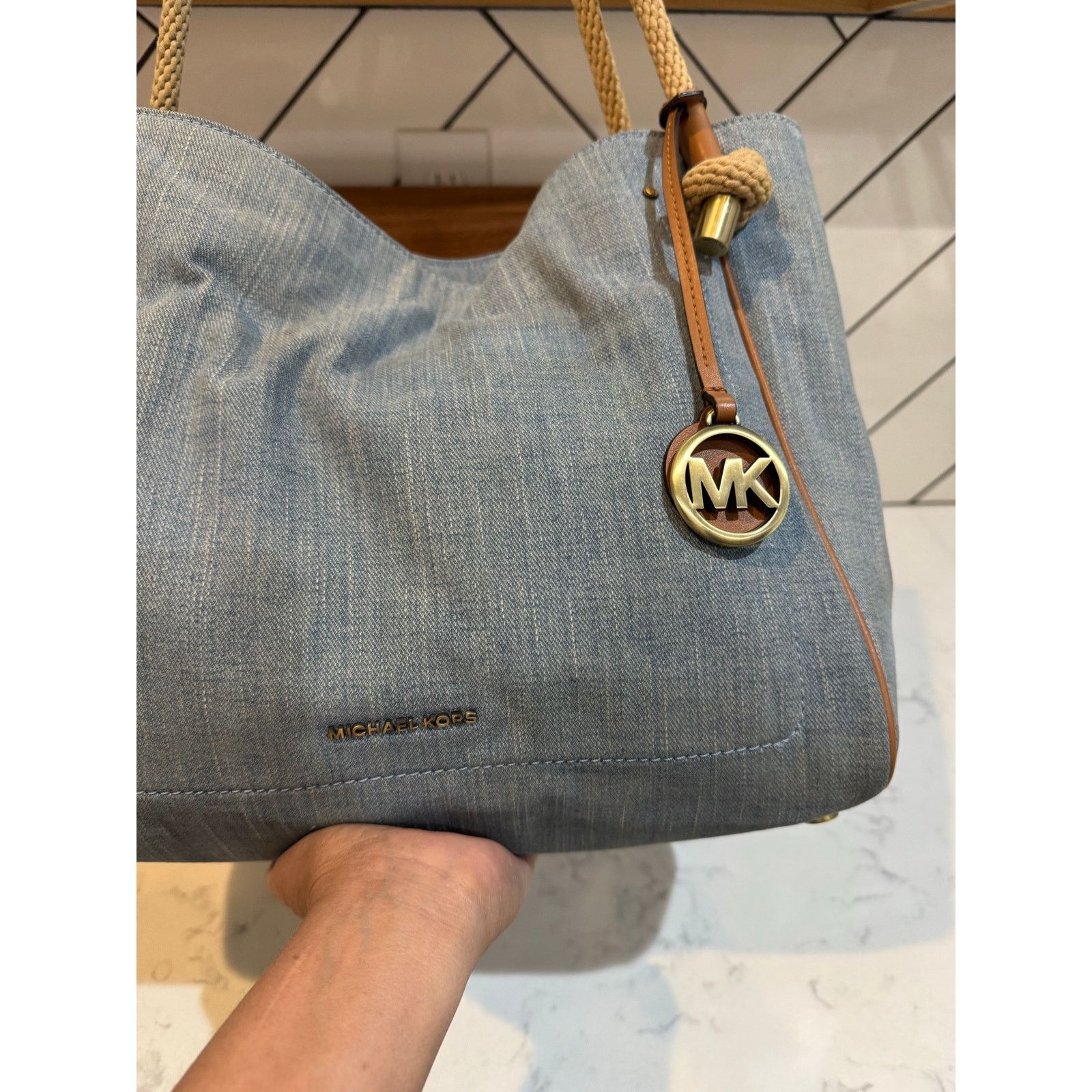 Michael Kors Michael Kors Isla Large Grab Bag denim twisted rope handles Size ONE SIZE - 7 Thumbnail