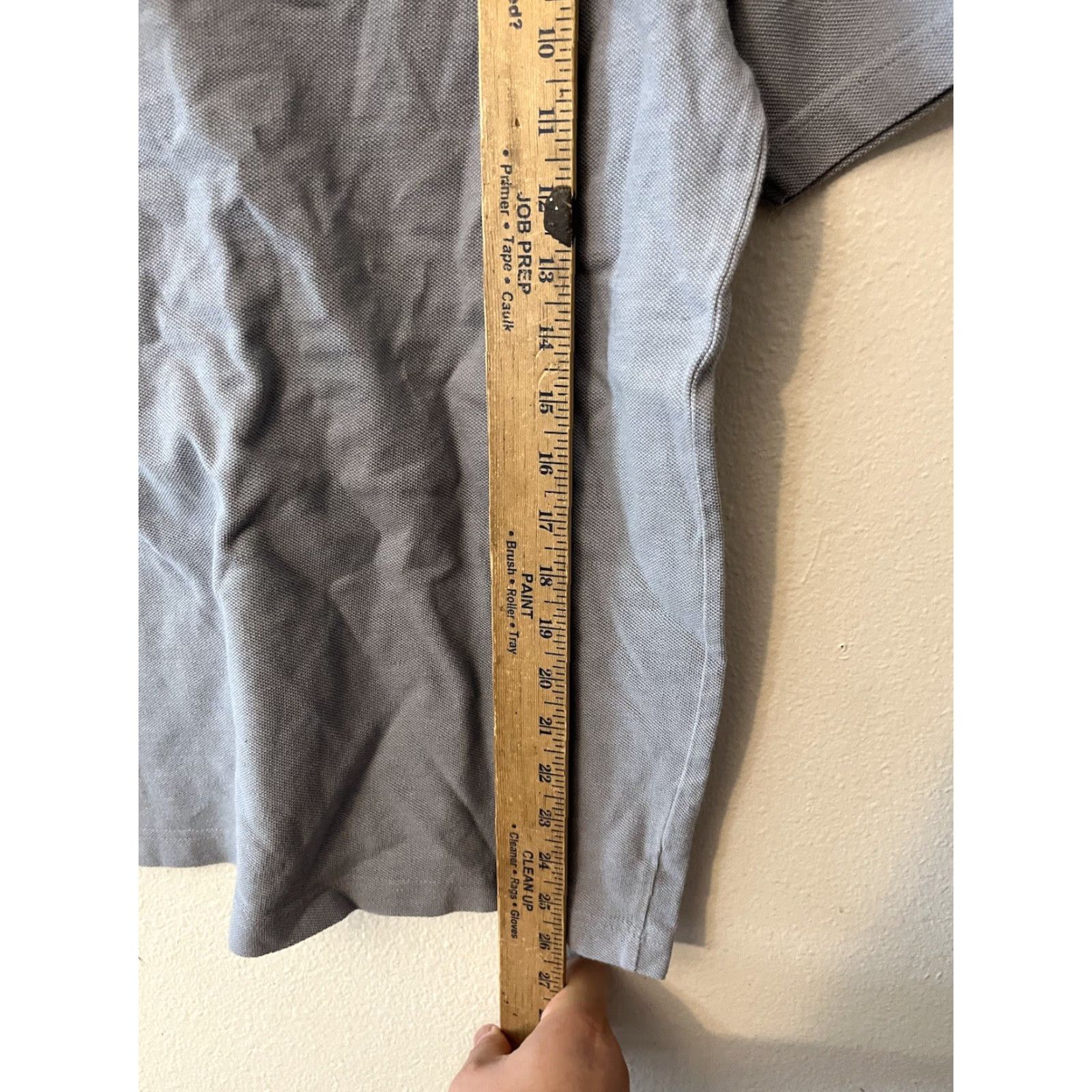 Vintage Liz & Co Women’s Blue Solid Short Sleeve V-Neck Top Sz Small Shirt Adult Small Blue V-Neck Pullover Casual Workwear 90s? Size S / US 4 / IT 40 - 4 Thumbnail