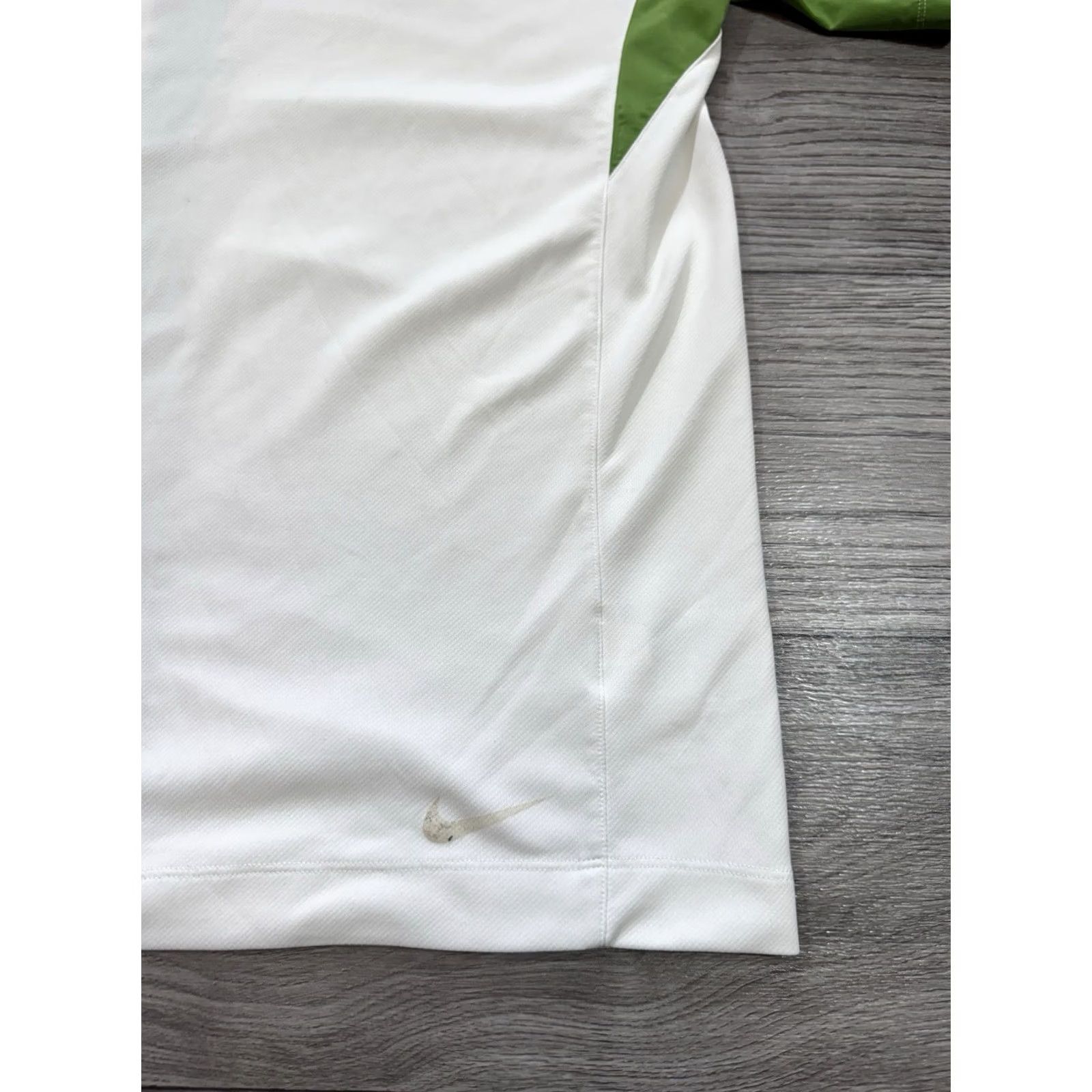 Nike VINTAGE Nike Tennis Polo Shirt White Green 335924-100 Federer Agassi Style Sz L Mens Shirt White Green Nike Tennis Polo 335924-100 Vintage L Mens Size US L / EU 52-54 / 3 - 4 Thumbnail