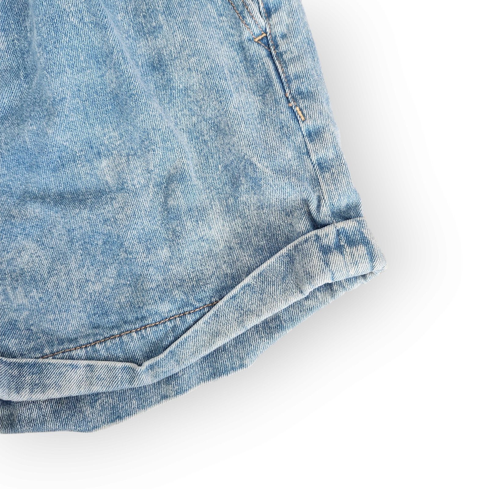 American Eagle Outfitters American Eagle High Waisted Pleated Mom Jean Shorts 2 Size 26" / US 2 / IT 38 - 3 Thumbnail
