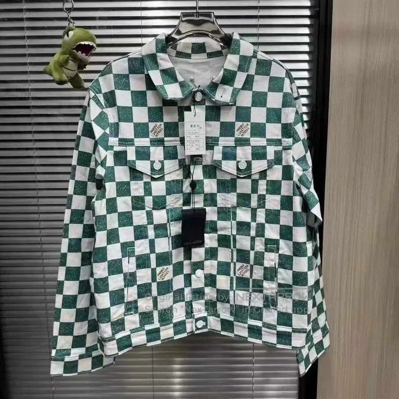 Louis Vuitton Louis Vuitton White and green checkerboard denim jacket Size US L / EU 52-54 / 3 - 1 Thumbnail