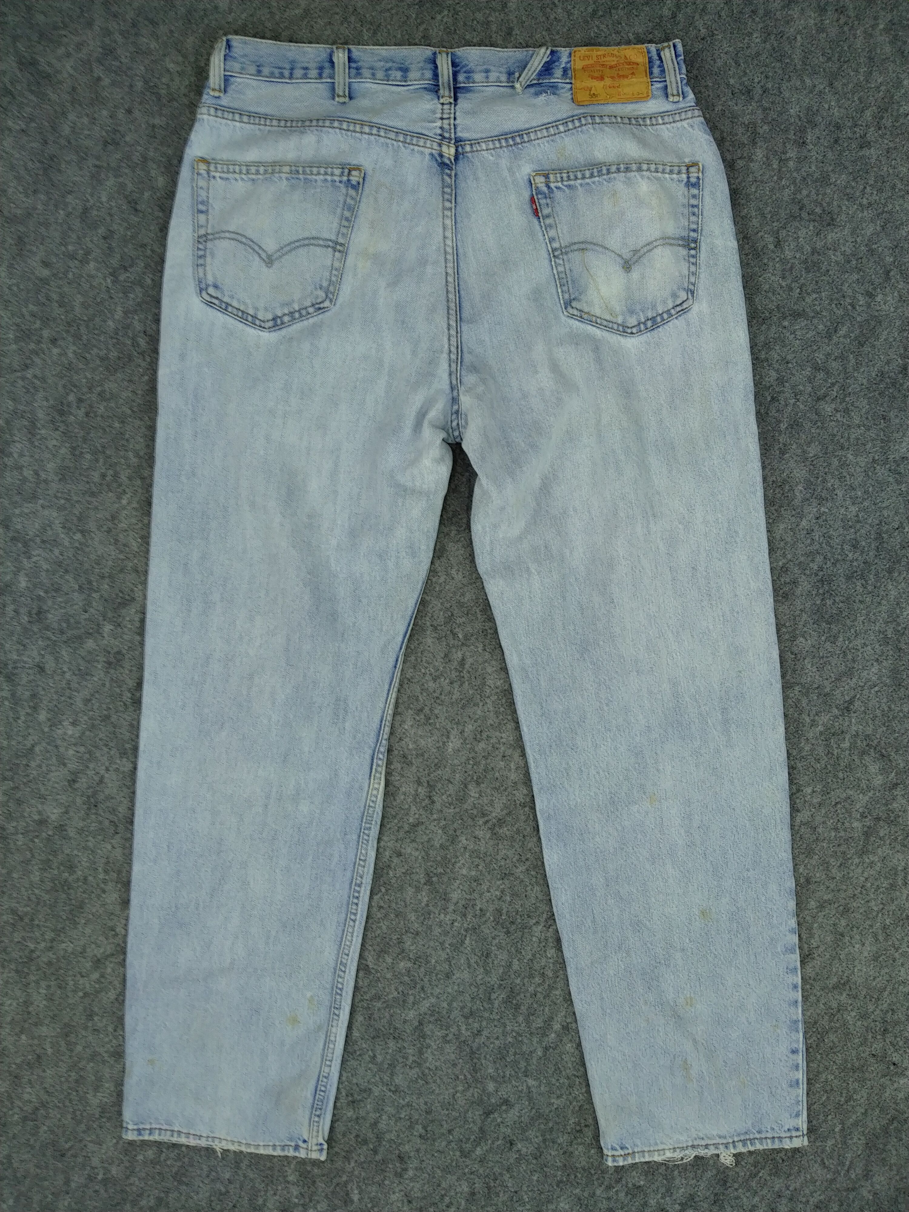 Levi's Vintage Levi's 550 Light Wash Denim 38 x 33 -JN077 Size US 38 / EU 54 - 2 Thumbnail