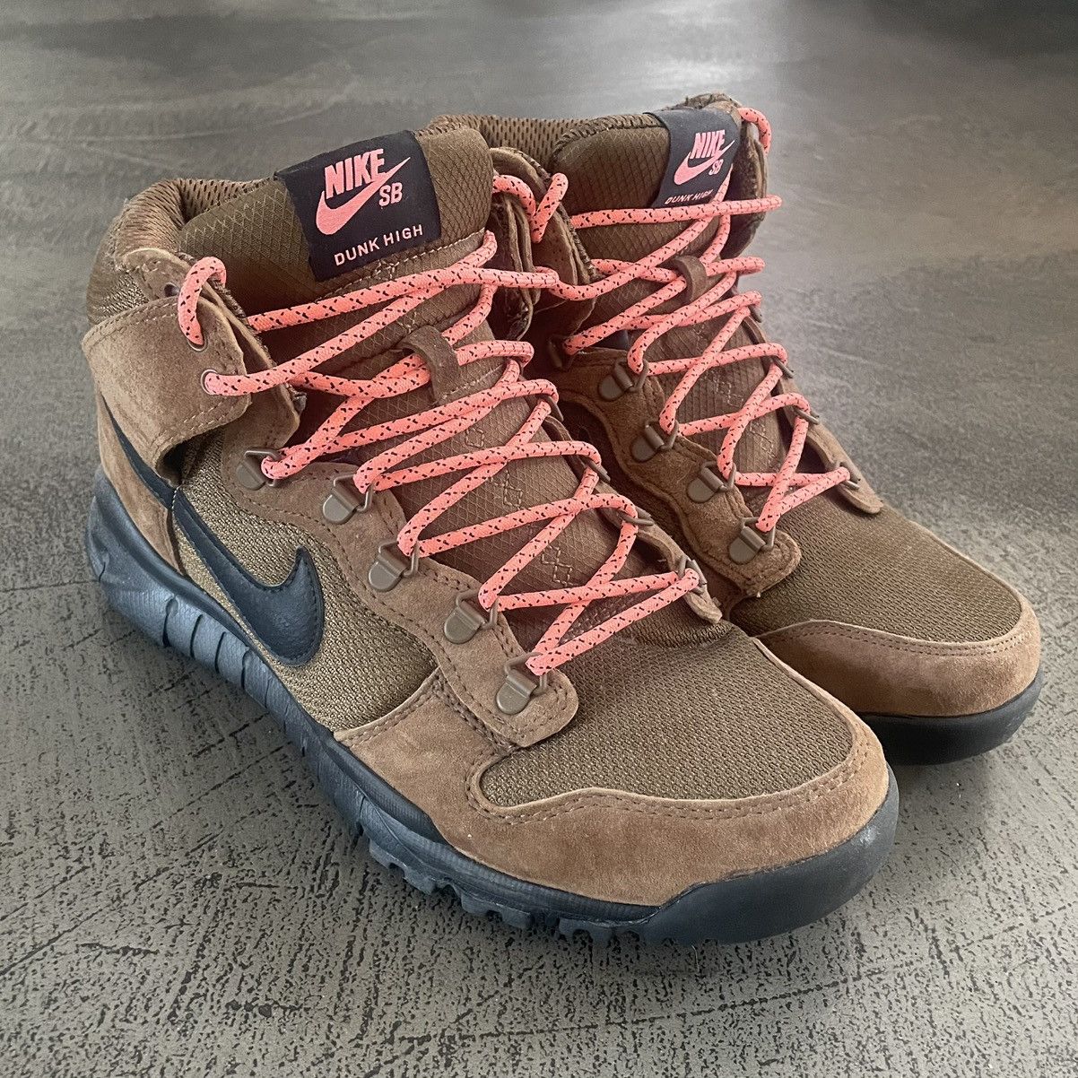 Nike SB Nike SB Dunk High Hiking Boot Size US 11.5 / EU 44-45 - 1 Thumbnail