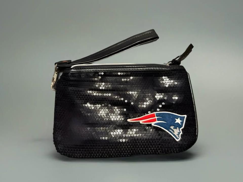 NFL NFL New England Patriots Sequin Clutch Bag Wristlet 8.5"x5.5 Size ONE SIZE - 1 Thumbnail