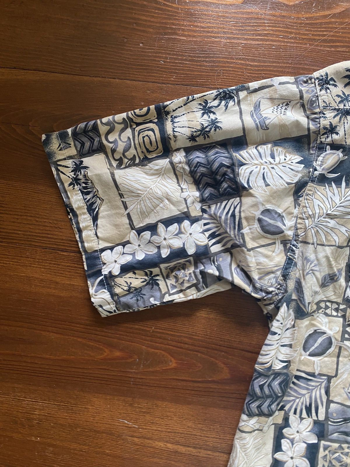 Vintage Vintage 80’s Hawaiian Beach Tribal Button Up Style Polo Size US XS / EU 42 / 0 - 17 Thumbnail