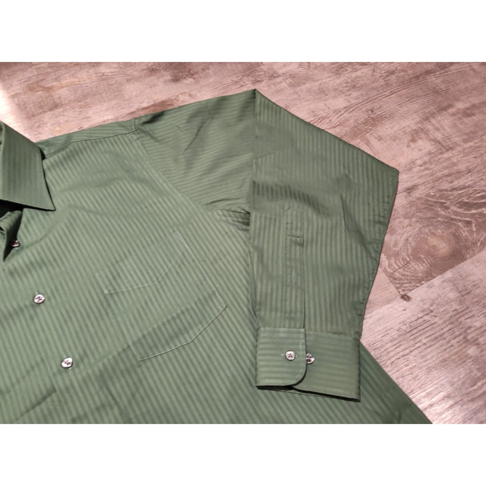 Vintage VINTAGE Jerry Garcia Shirt Mens Long Sleeve Button-Up Green Striped Casual 90s Mens Size US L / EU 52-54 / 3 - 2 Thumbnail
