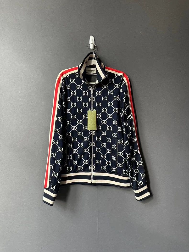 Gucci Gucci Red and blue full-print jacket 2502-Nextarrow Size US M / EU 48-50 / 2 - 1 Thumbnail