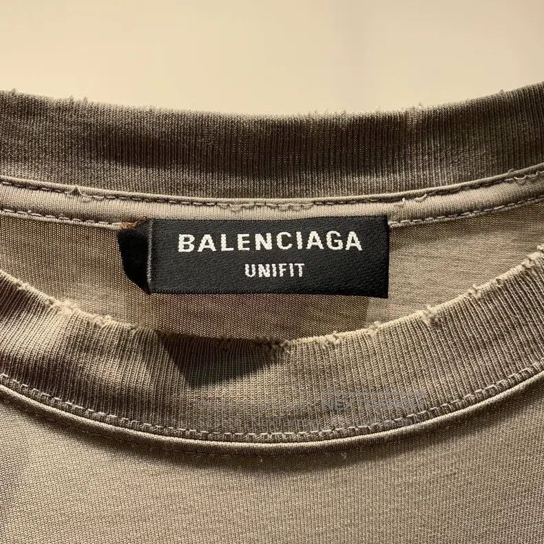 Balenciaga Balenciaga Mosaic Fuzzy Logo Hole Ripped Distressed Short- Size US XXS / EU 40 - 3 Thumbnail