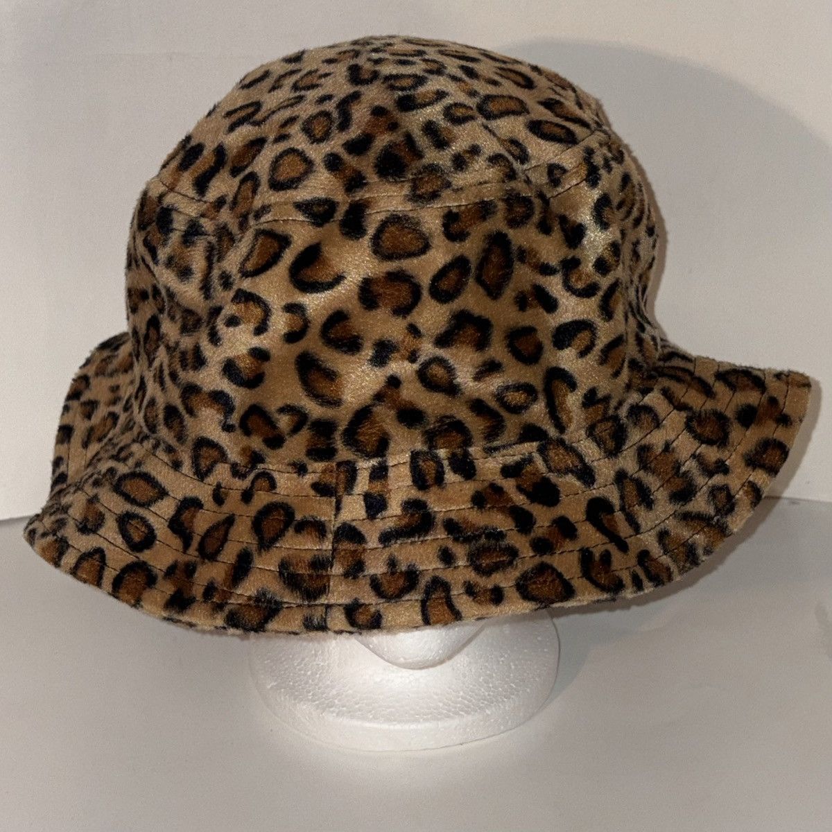 Urban Outfitters Vintage Alt Leopard Animal Print Women's Bucket Hat Size ONE SIZE - 1 Thumbnail