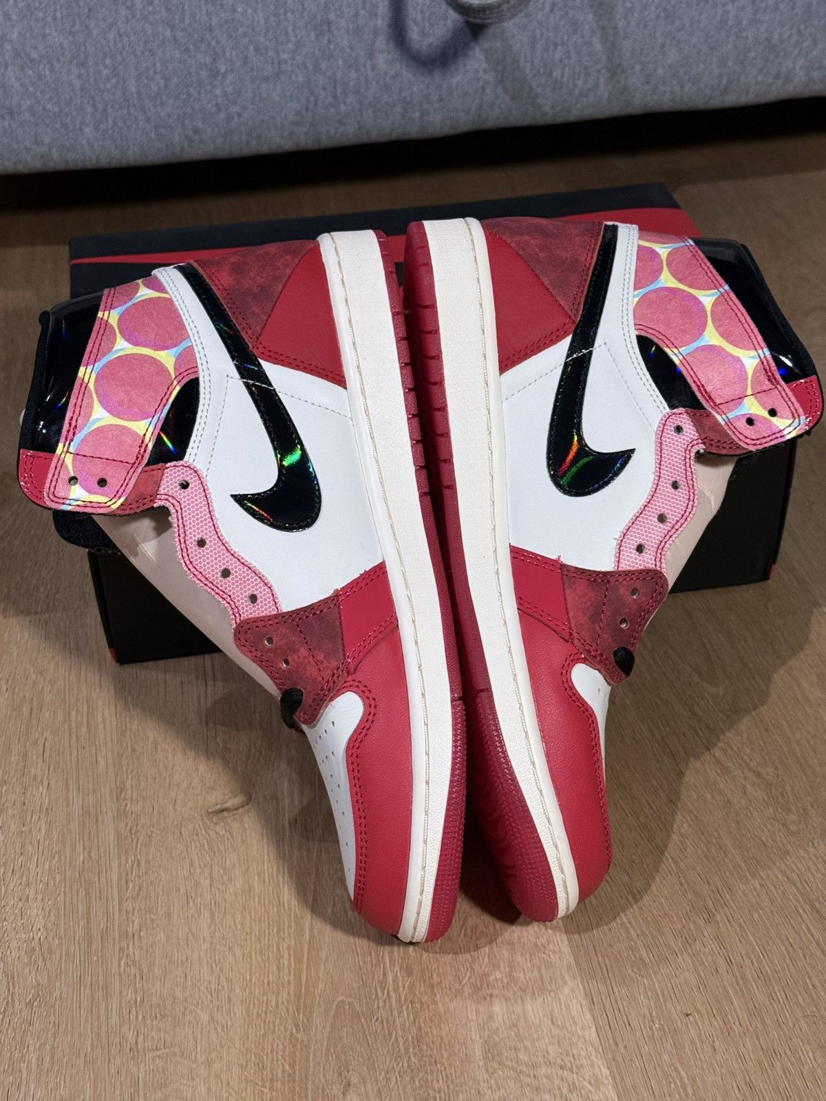 Jordan Brand Jordan 1 high og across the spiderverse Size US 10.5 / EU 43-44 - 2 Thumbnail