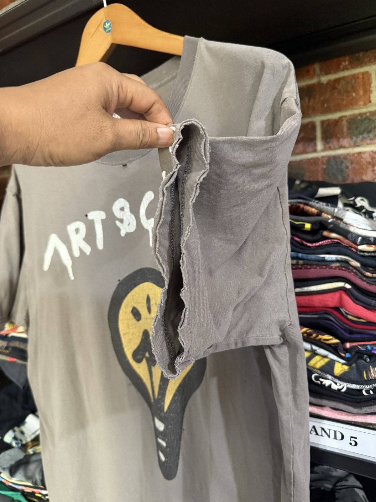 Uniqlo × Vintage Thrashed Crazy Trouble Andrew Art Chaos Real Buy Faded Tee Size US XL / EU 56 / 4 - 10 Thumbnail