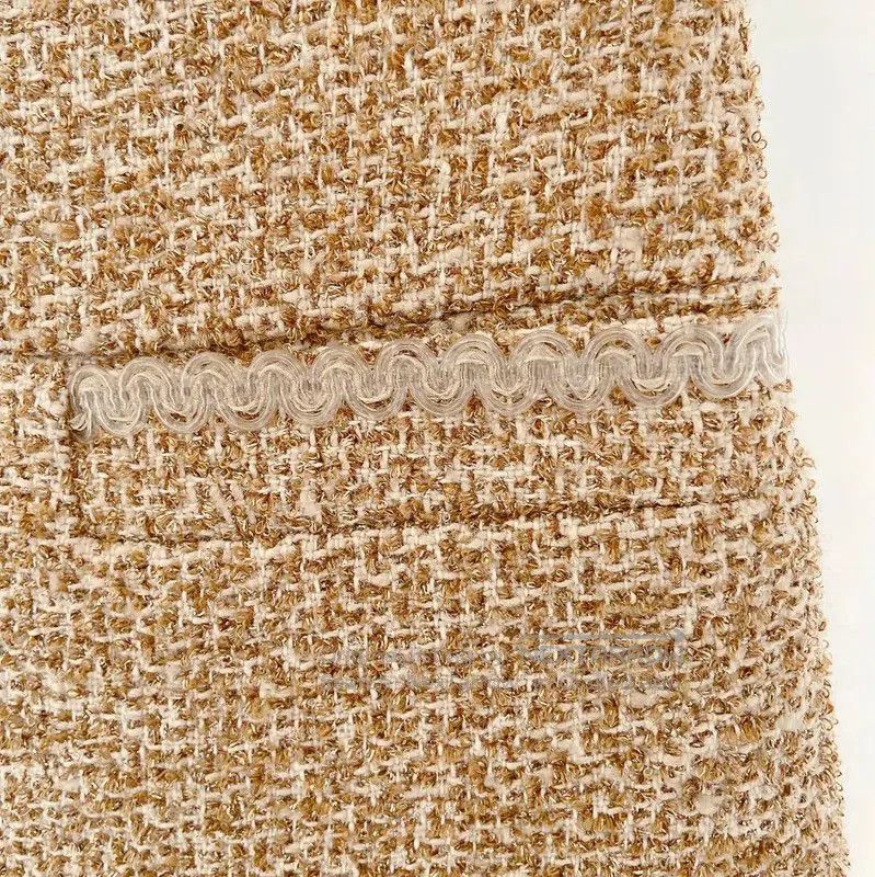 Chanel Chanel Gold Silk Short Skirt for Autumn . Size 23" - 5 Thumbnail