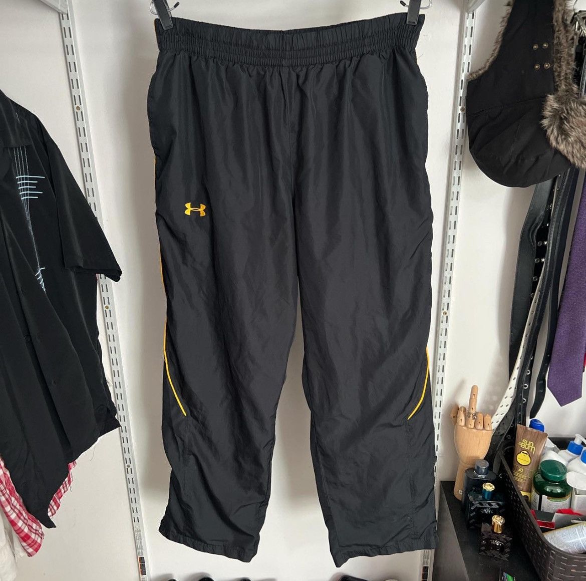 Under Armour Under Armor Track Pants - Black and Yellow Size US 36 / EU 52 - 2 Thumbnail