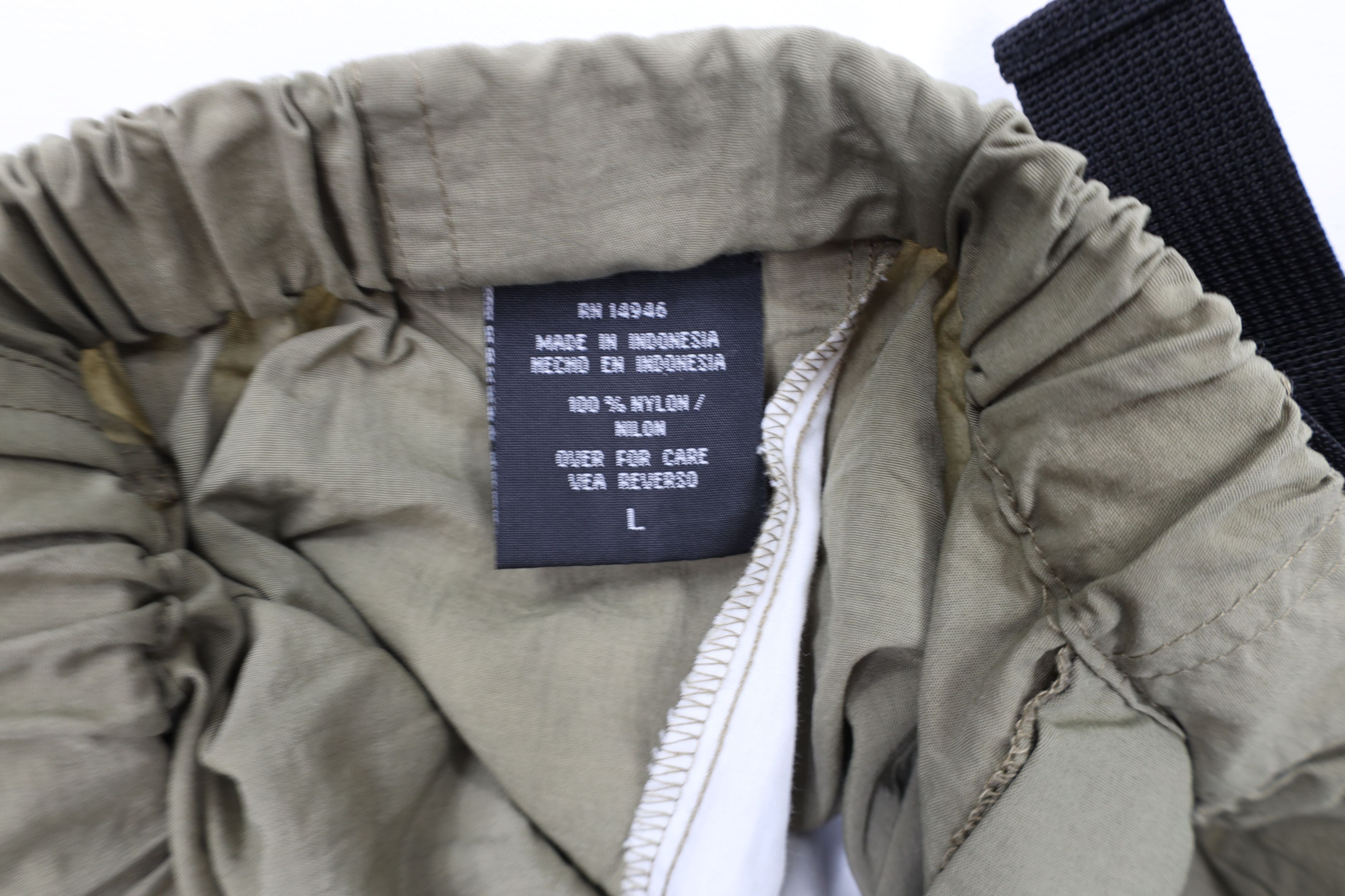 Vintage Vintage 90s Streetwear Above Knee Cargo Shorts Baggies Size US 34 / EU 50 - 5 Thumbnail
