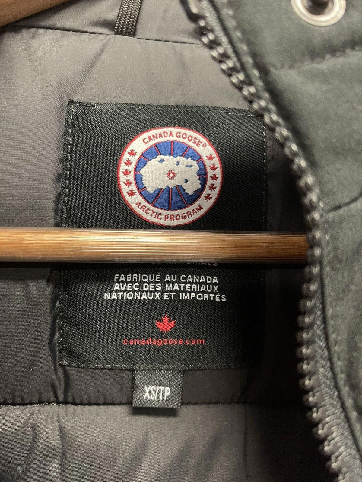Canada Goose Size XS - Canada Goose Vest 2832L Black Size US XS / EU 42 / 0 - 7 Thumbnail