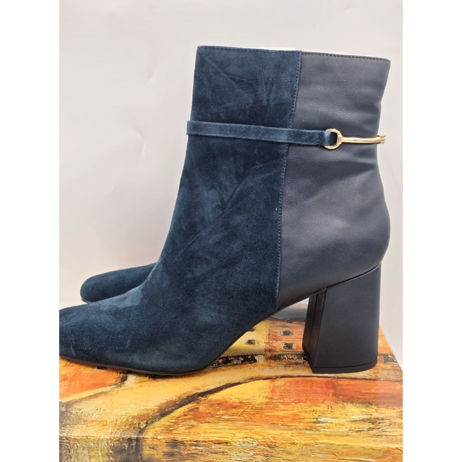 Vintage VINTAGE Bella Vita Quincy Women's Ankle Boots Navy Leather Size 12 M - Party, Wide Calf, Med Heel Size US 12 / IT 42 - 5 Thumbnail