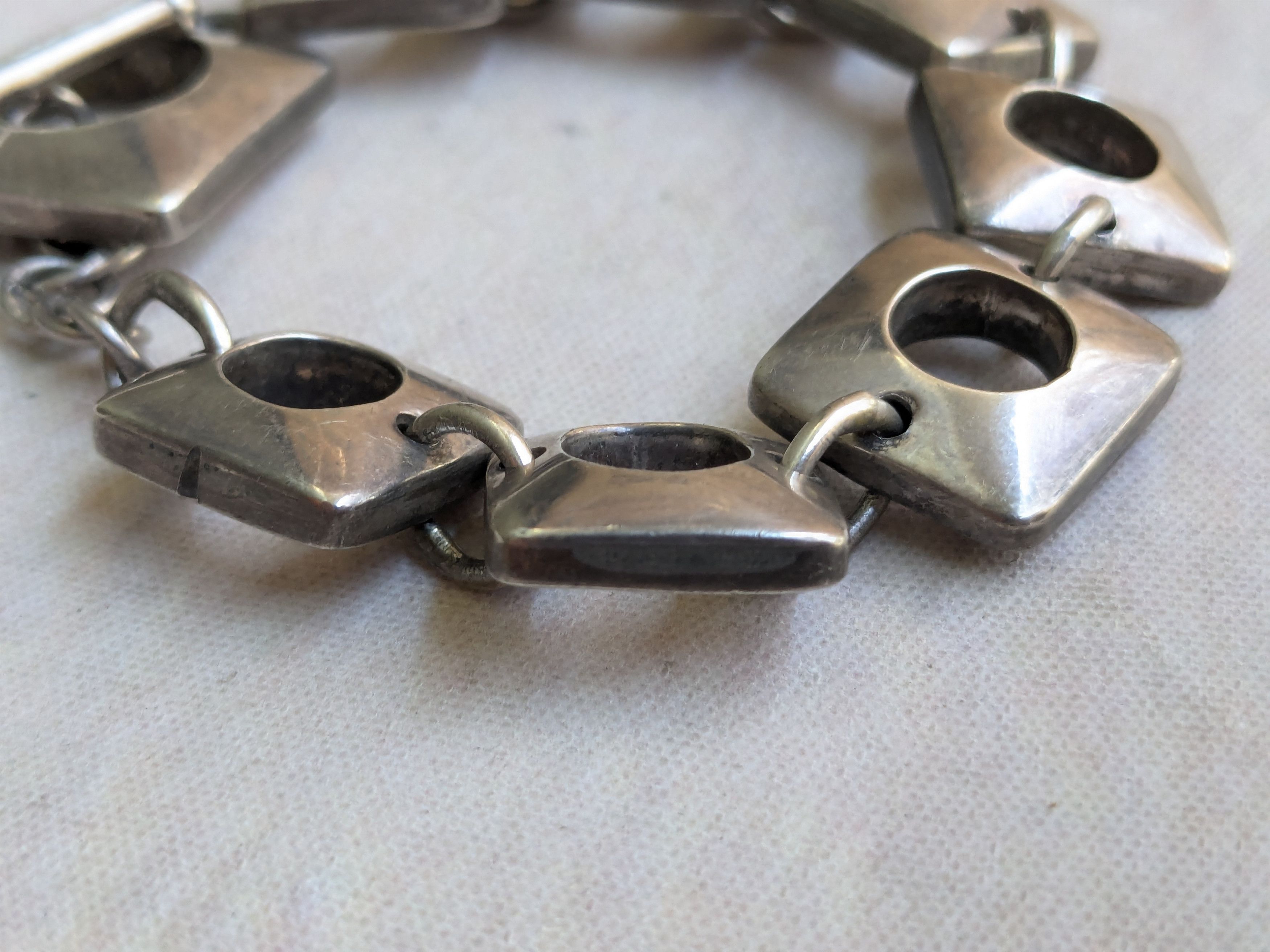 Vintage Vintage Sterling Silver Bracelet Cushion Square Round Size ONE SIZE - 9 Thumbnail