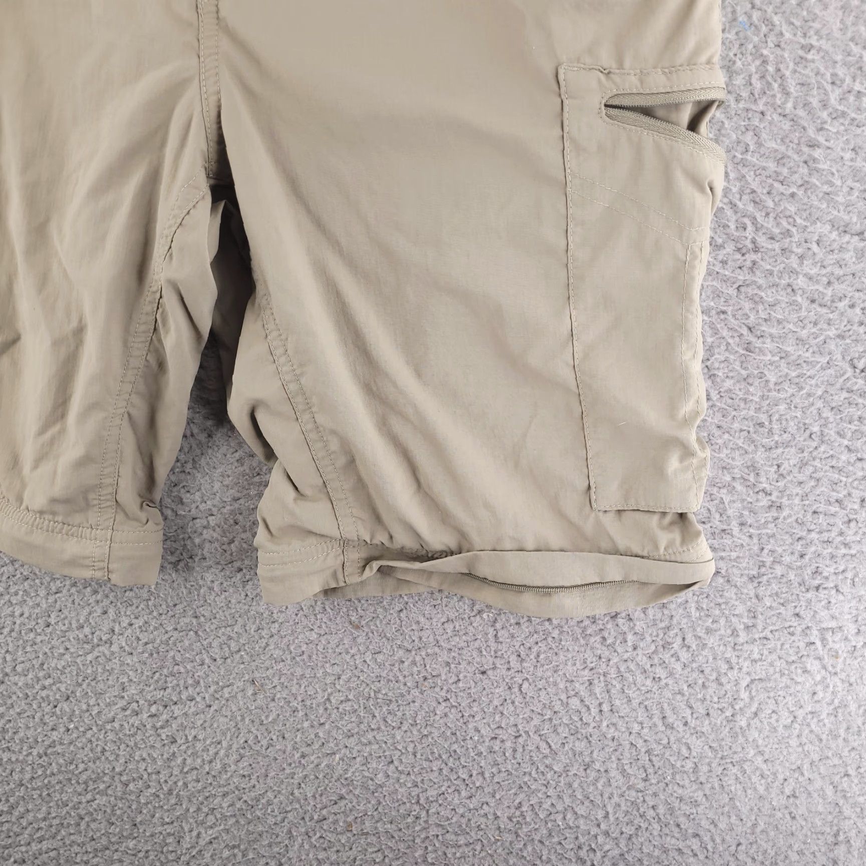 Vintage Columbia Mens Shorts 32 Tan Beige Brown Nylon Walk Hiking Outdoor Cargo Flat Front Regular 100% Authenticity Guaranteed Mens Size US 32 / EU 48 - 3 Thumbnail