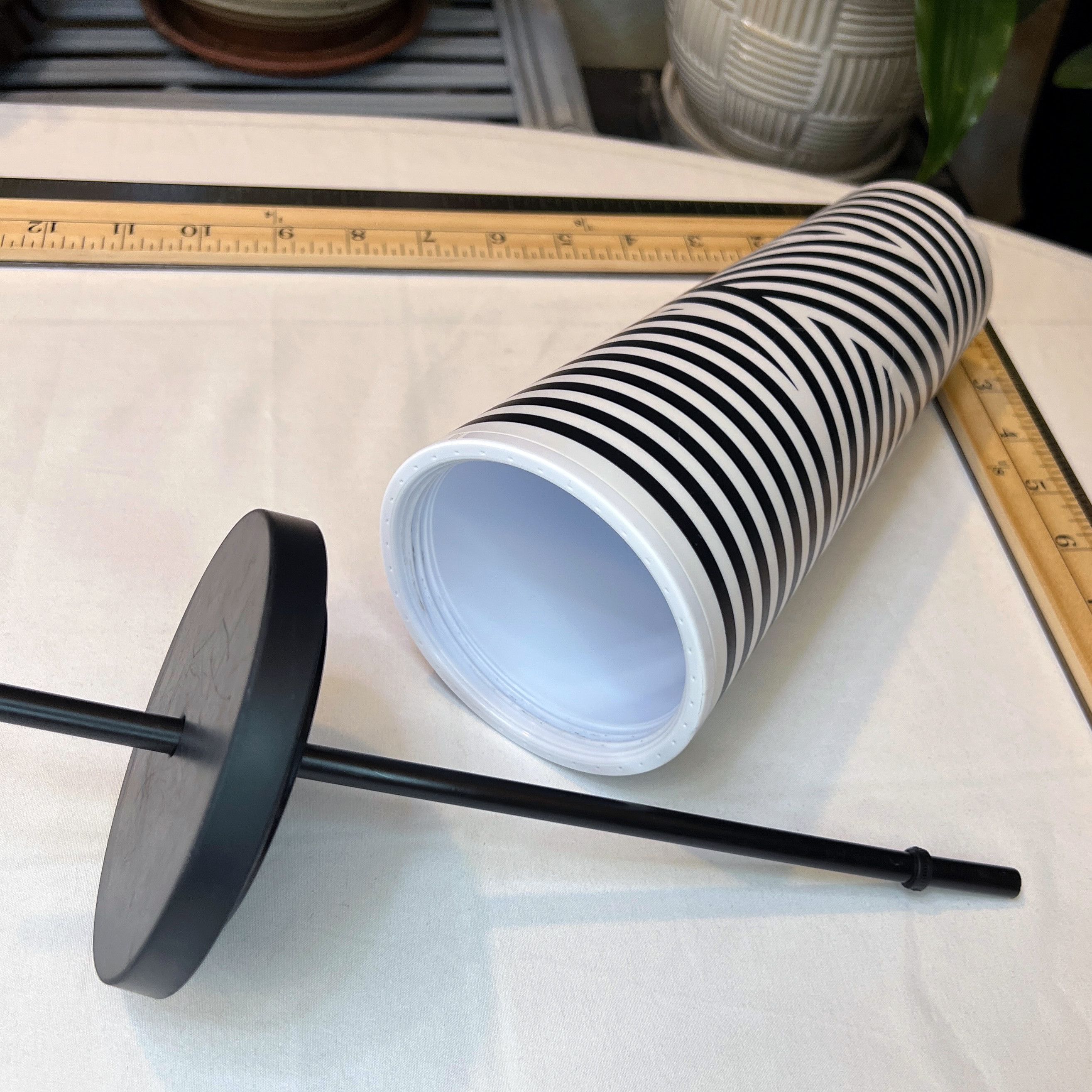 Designer Starbucks Coffee RARE Zebra Print Tumbler w/Lid and Straw Size ONE SIZE - 7 Thumbnail