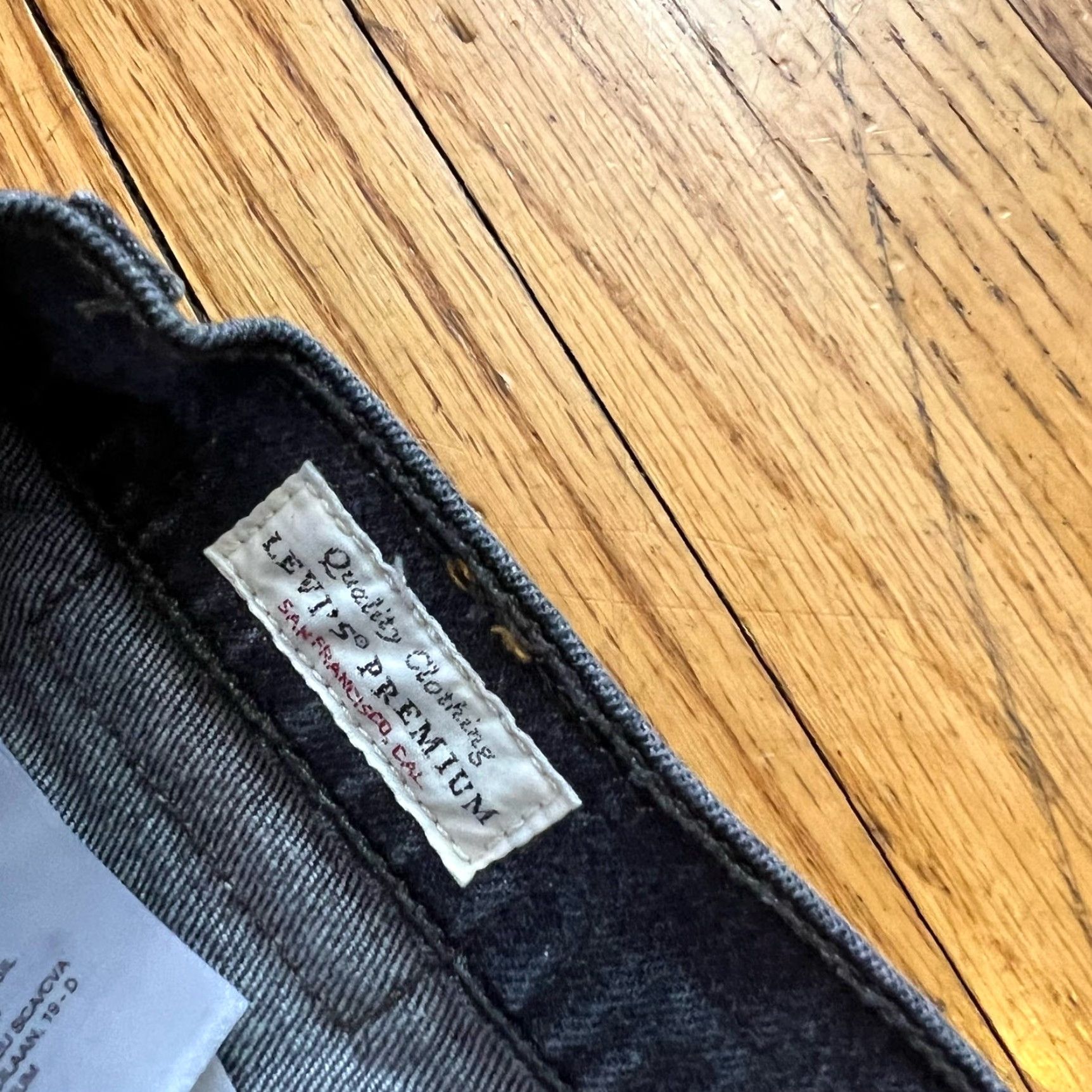 Levi's VINTAGE Levi’s Jeans Womens 25 501 S Faded Black Button Fly Premium Measures 27x28 Womens Size 42" / US 20 - 6 Thumbnail