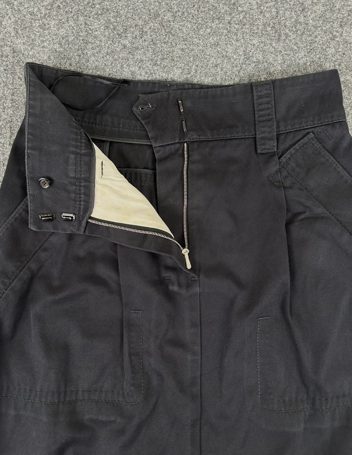 Louis Vuitton Louis Vuitton - Mini Skirt - Strapped and Button Details Size 26" / US 2 / IT 38 - 3 Thumbnail