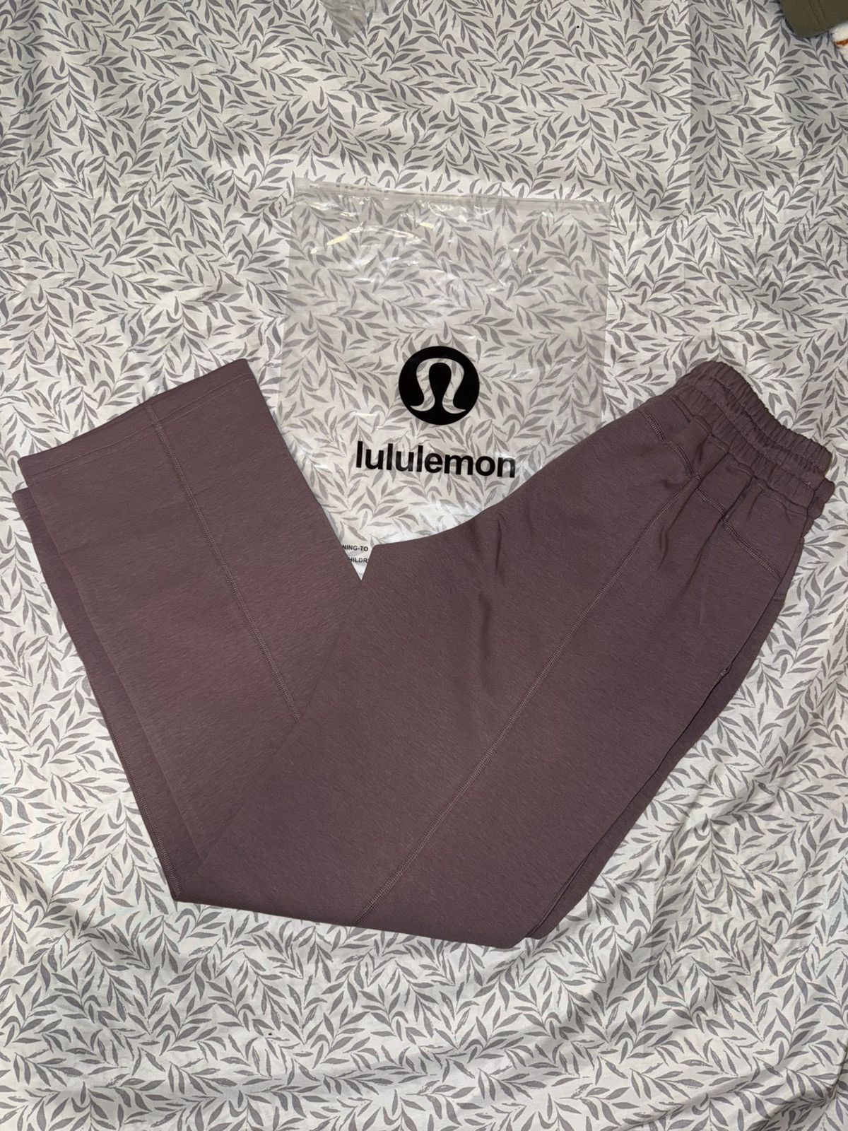 Lululemon LuluLemon sweats Size 26" / US 2 / IT 38 - 1 Preview