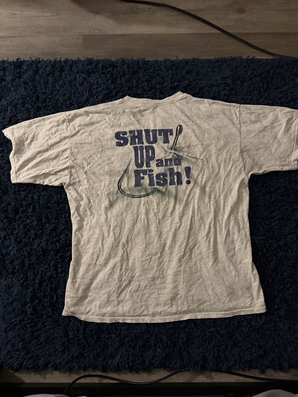 Gildan Vintage Shut up and Fish shirt Size US XL / EU 56 / 4 - 4 Thumbnail