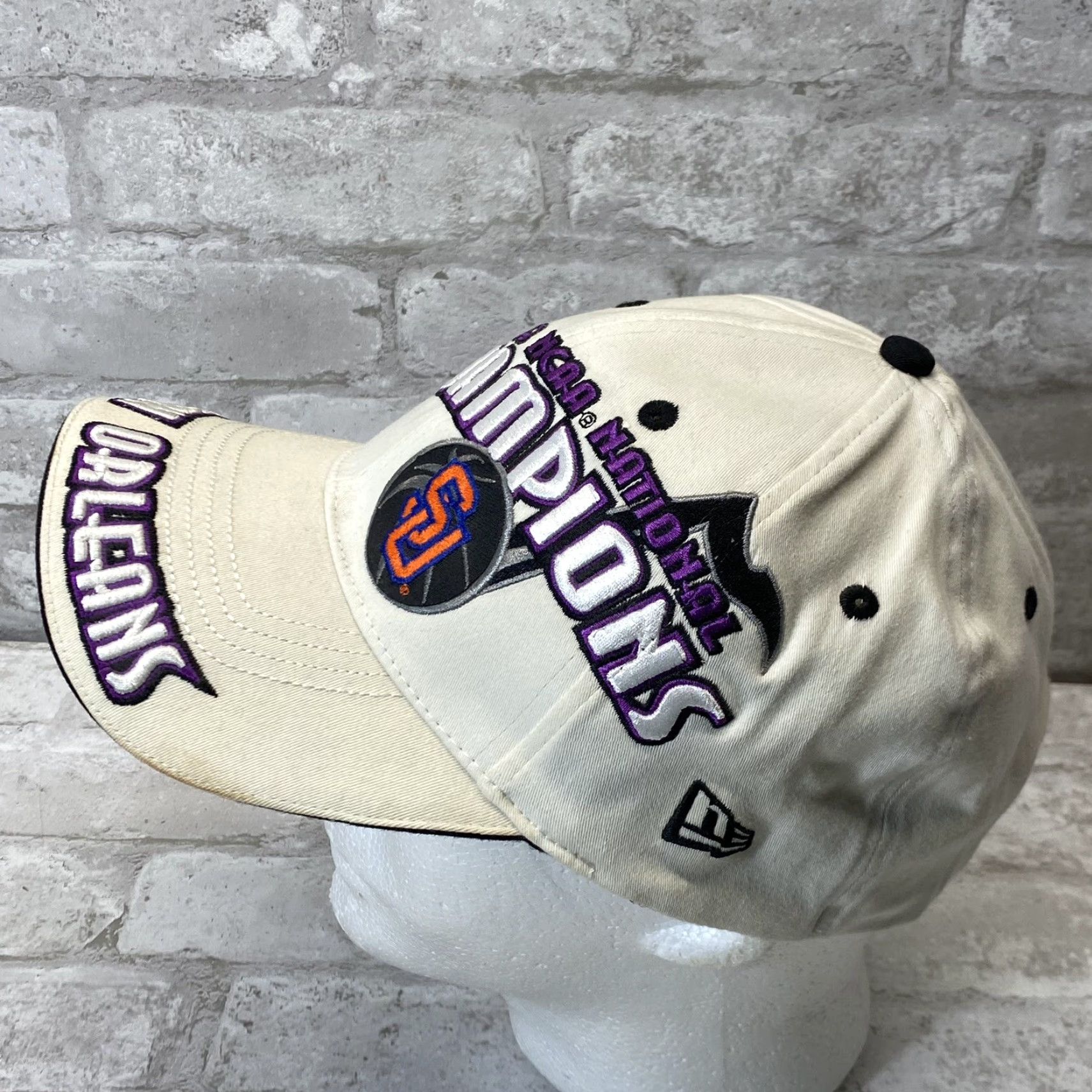 New Era VINTAGE New Era Syracuse University hat Baseball Cap Adjustable Final Four 2003 White Cotton Blend M/L Men Boys Size ONE SIZE - 4 Thumbnail