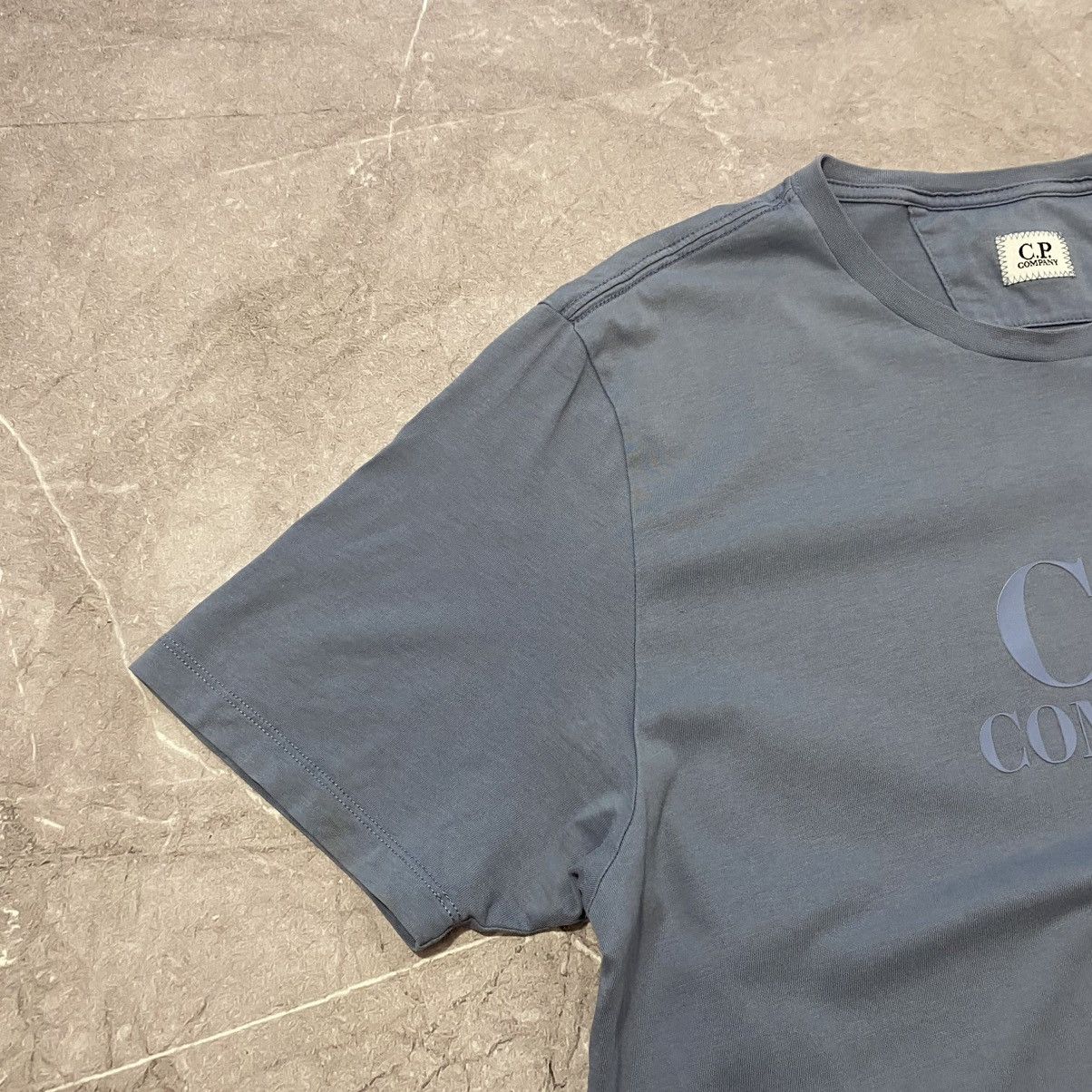 C.P. Company C.P. COMPANY TEE CENTER LOGO Size US L / EU 52-54 / 3 - 2 Thumbnail