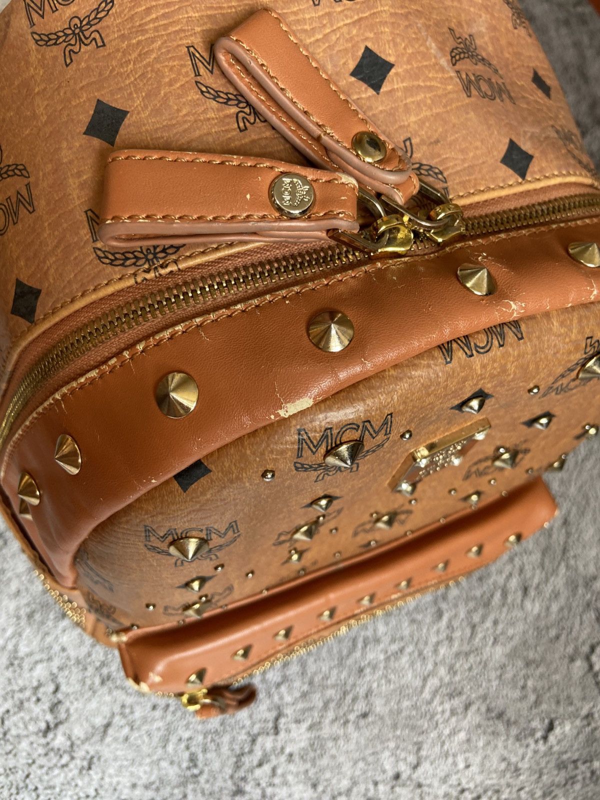 MCM MCM Studded Backpack Leather Distressed Size ONE SIZE - 13 Thumbnail