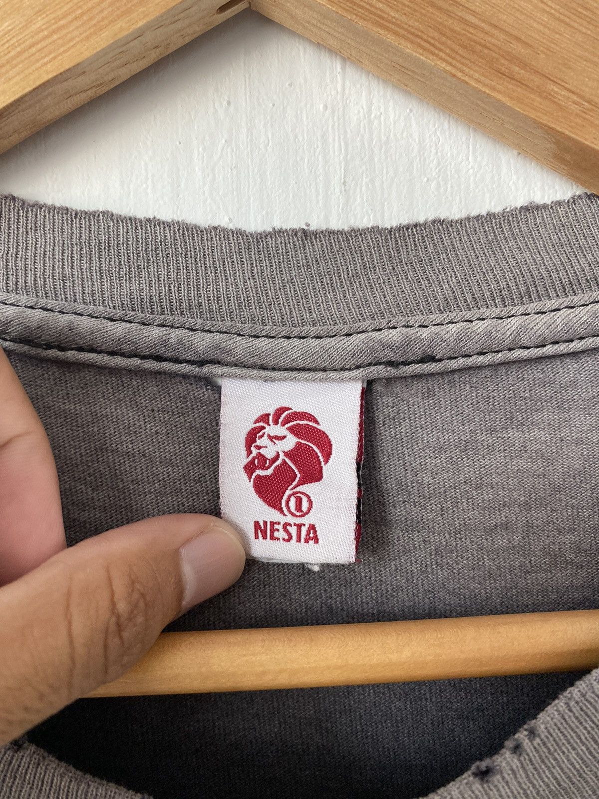 Vintage Vintage Nesta T-shirt Size US L / EU 52-54 / 3 - 9 Thumbnail