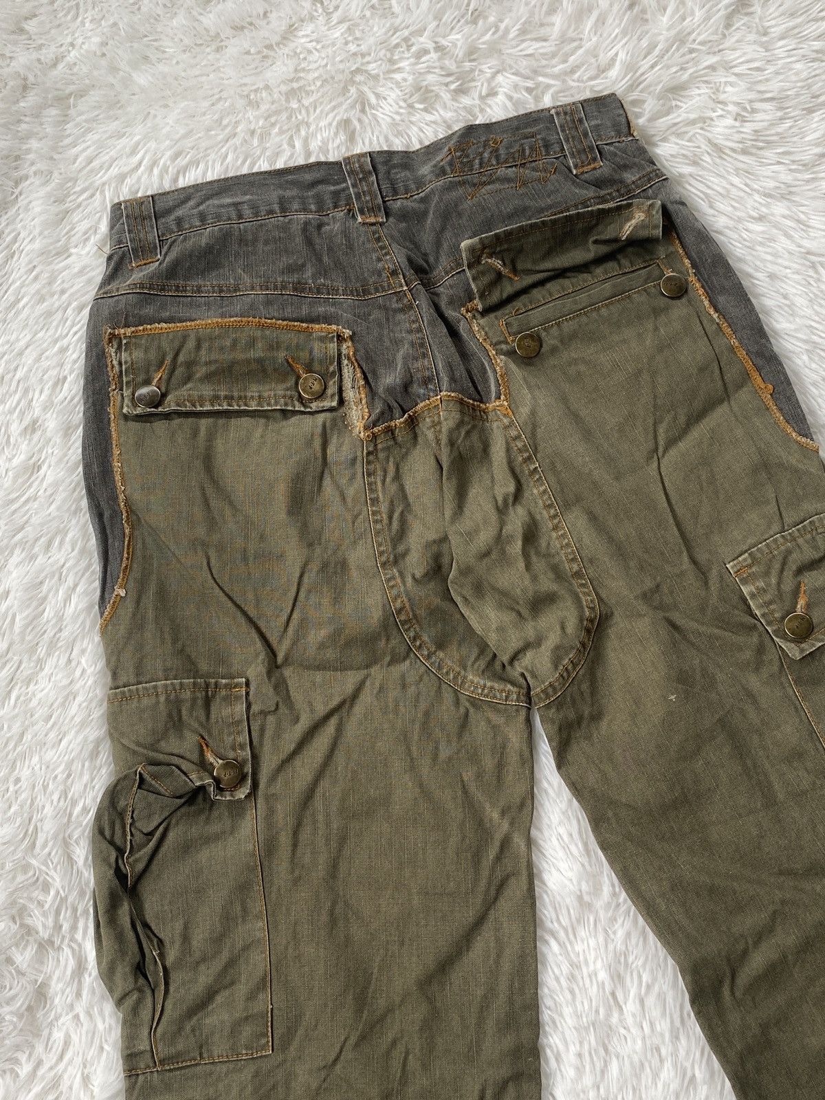 Japanese Brand 🔥Rare🔥Unexpeted Bushpant Cargo pant Multipocket Size US 28 / EU 44 - 18 Thumbnail
