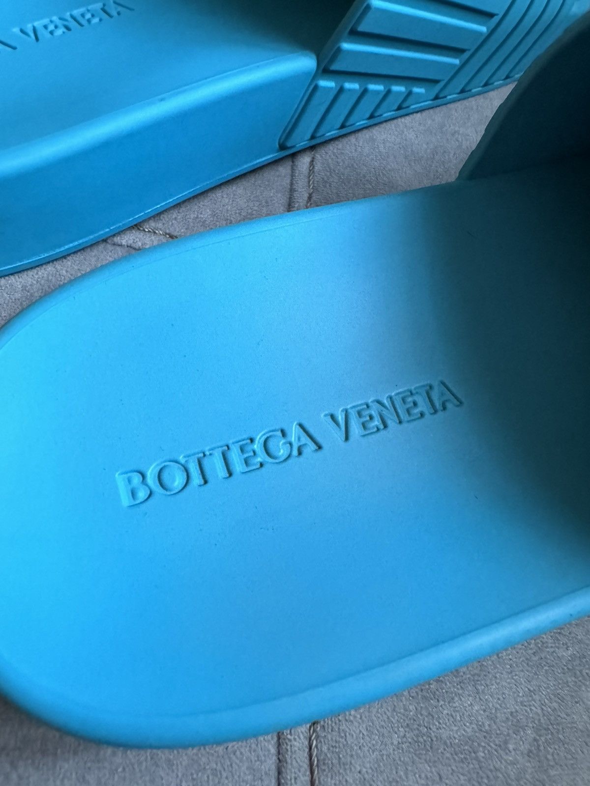 Bottega Veneta BOTTEGA VENETA sliders marked size 42 see tape measurements Size US 9 / EU 42 - 12 Thumbnail