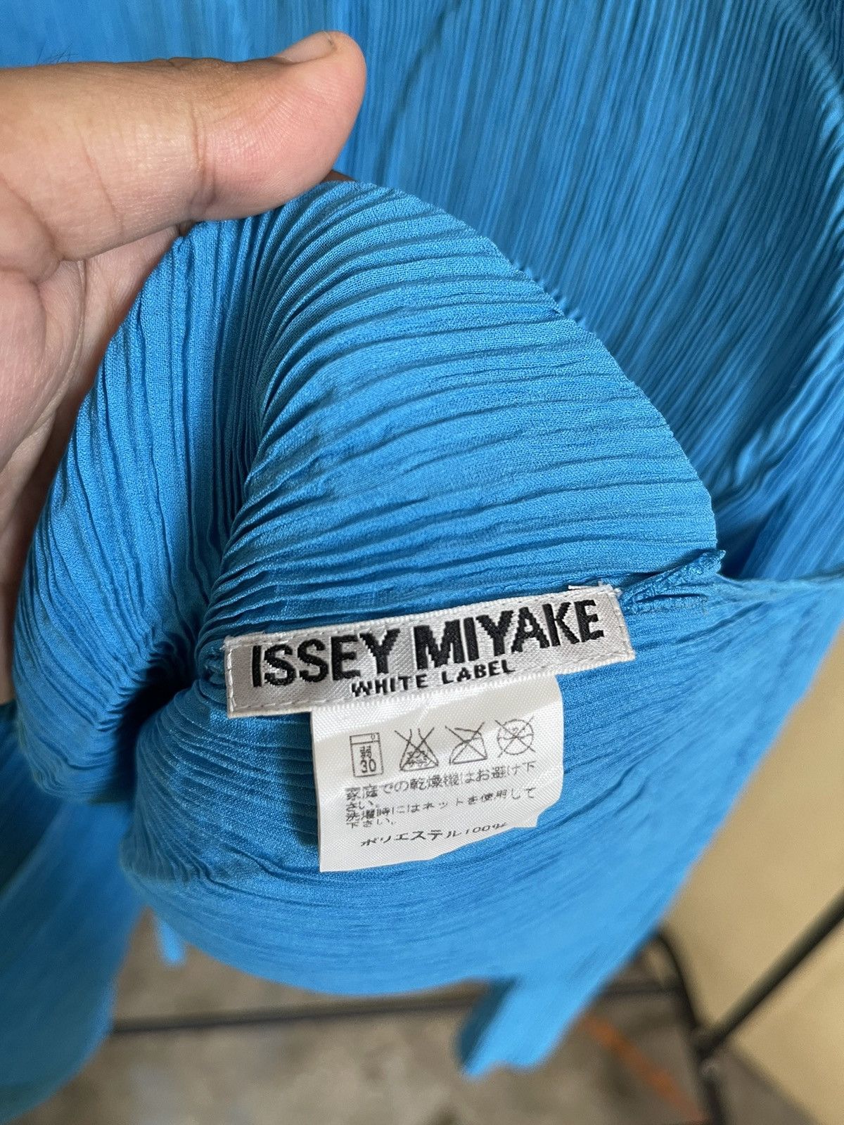Issey Miyake × Pleats Please Issey Miyake Issey Miyake Pleated Button Up White Label Size M / US 6-8 / IT 42-44 - 6 Thumbnail