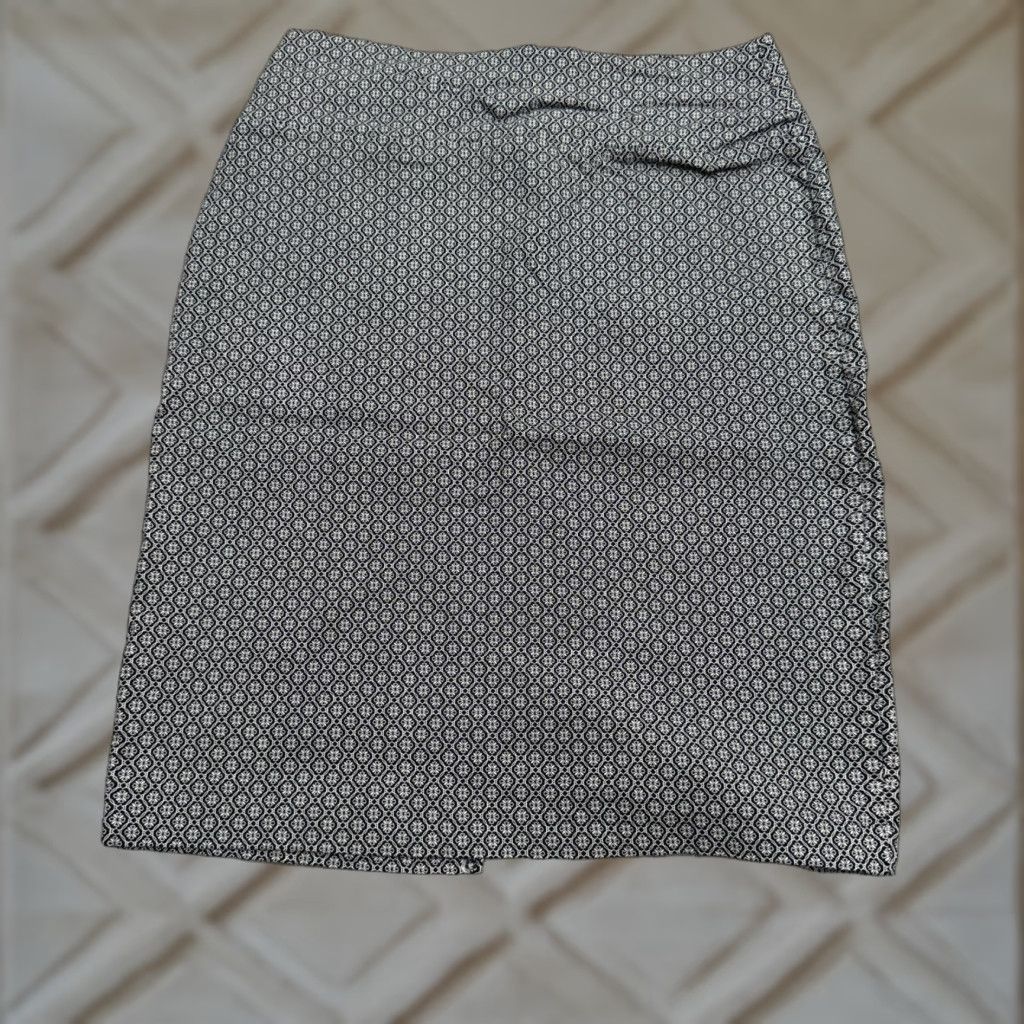 Vintage VINTAGE True Envy Geometric Medallion Pencil Skirt Womens Large Knee Length Stretch Office Wear Business Casual Travel Mode Women's Size 36" / US 14 / IT 50 - 1 Thumbnail