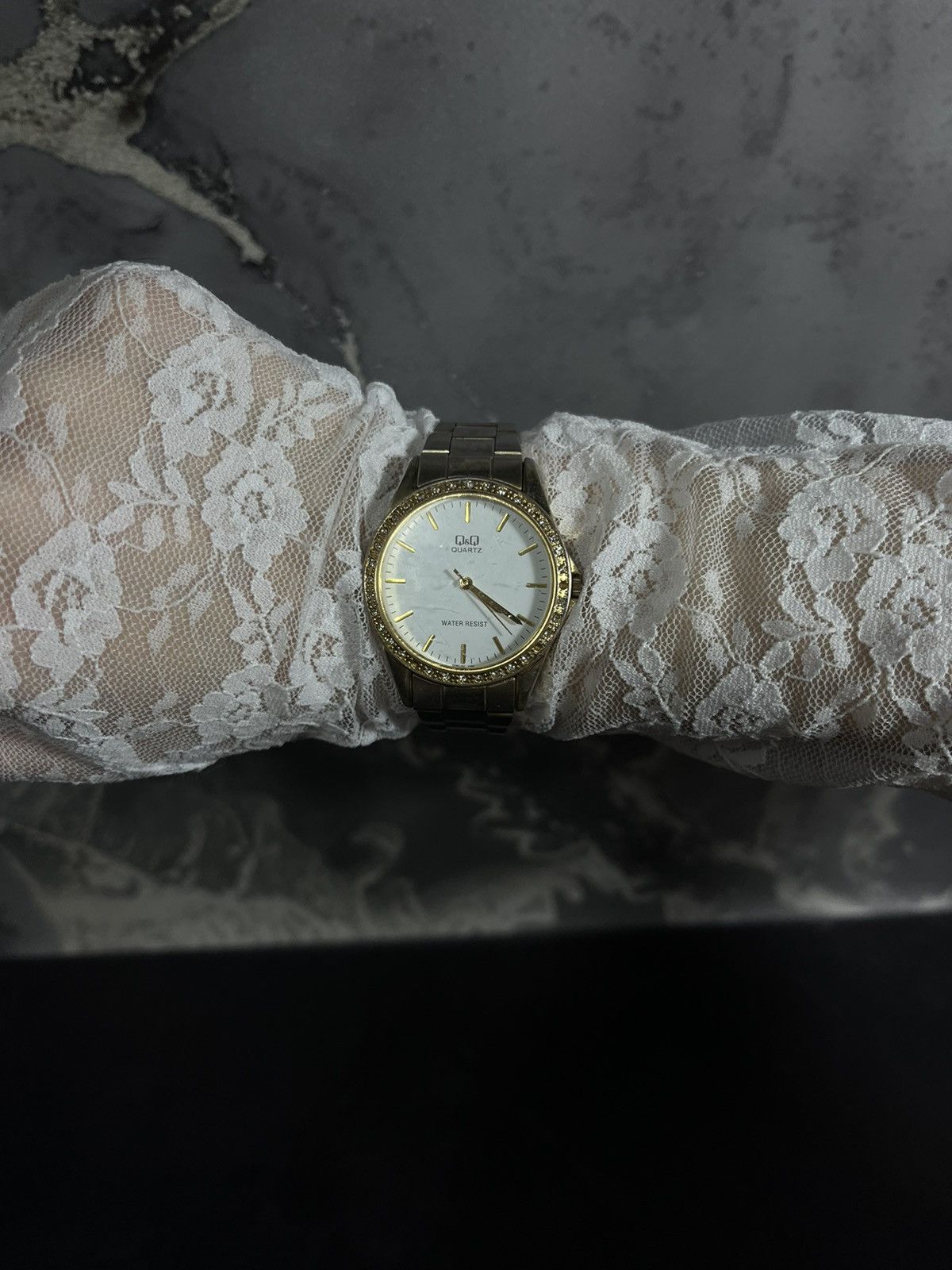 Hysteric Glamour Q&Q Gold-Tone Rhinestone Watch, Japan Quartz, Vintage Style Size ONE SIZE - 4 Thumbnail